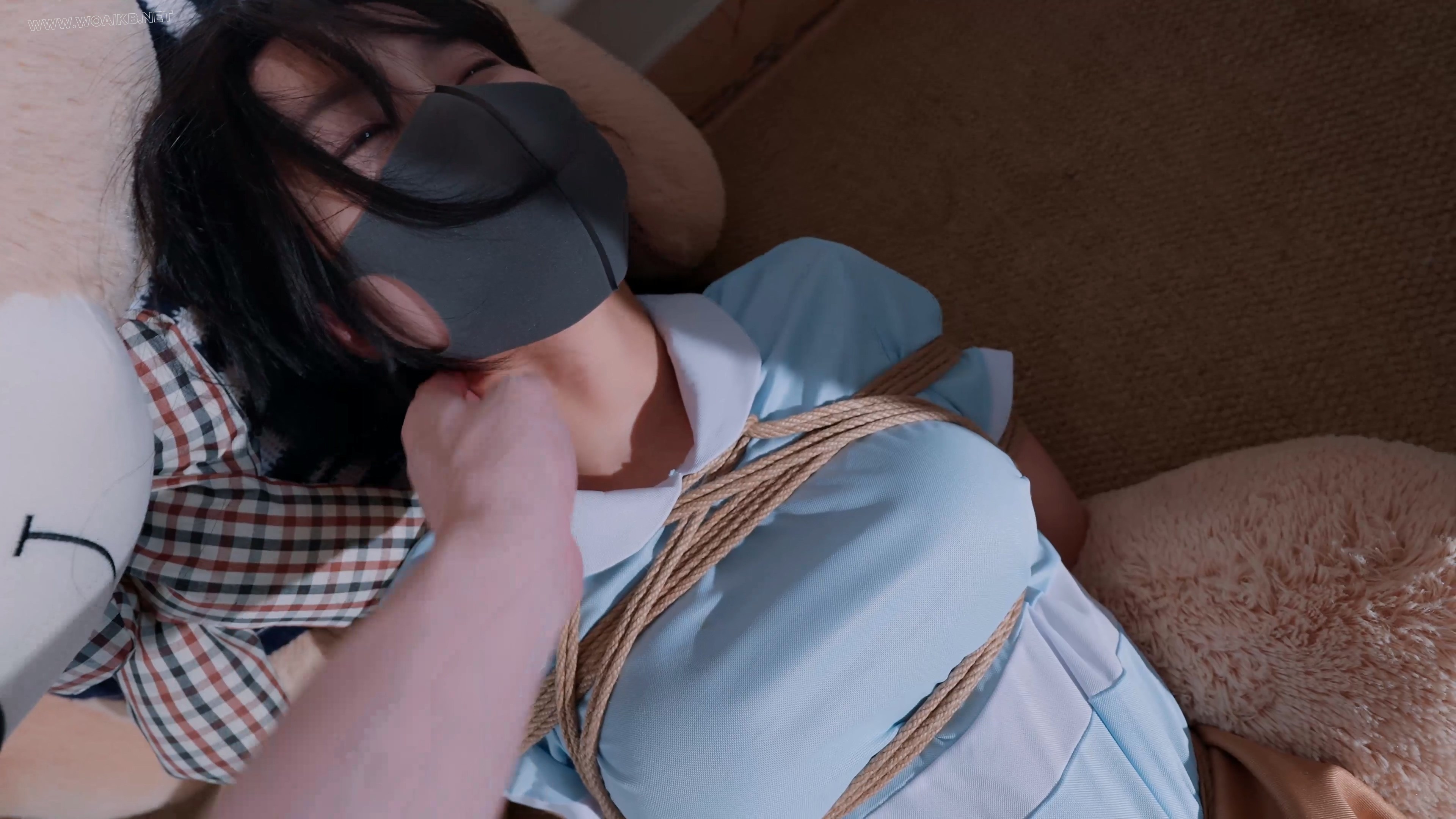 《猎艳记之好例来服务员》行车记录仪视角+极品乘客丝袜美脚露出诱惑，收到金主爸爸 预览图