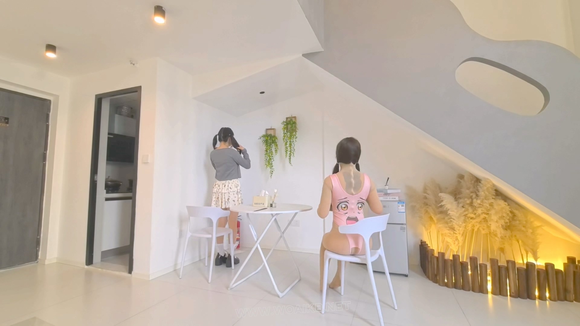 【她们的故事】姐妹互相伤害 一个比一个调皮 TJ一个另一个就在旁边捣蛋 姐姐控制妹 预览图