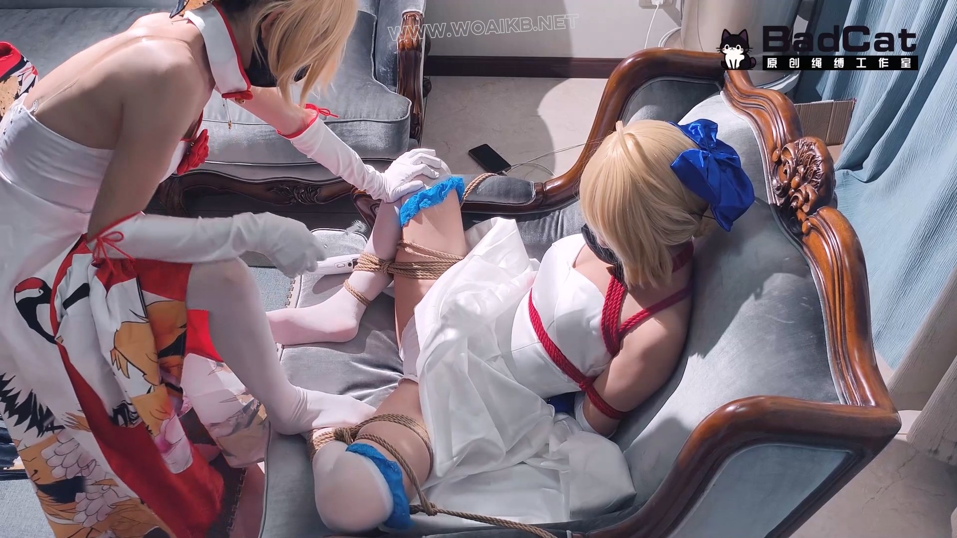 【双女Saber Cos】枷锁 跪侍 对镜羞辱 最后两人一起惨遭表哥和摄影师的强制猥亵！ 预览图