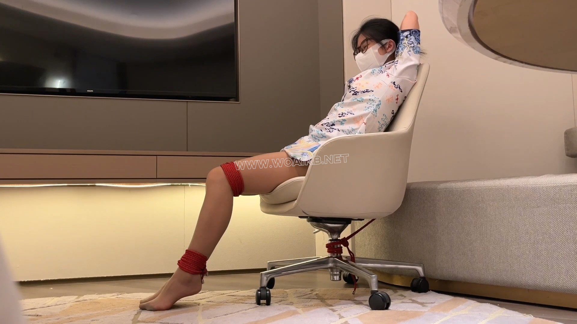【臭脚妹妹】【空姐湿身诱惑】【灰色丝袜咖色丝袜】【浴缸】【吮吸TD】【丝袜堵嘴】 预览图