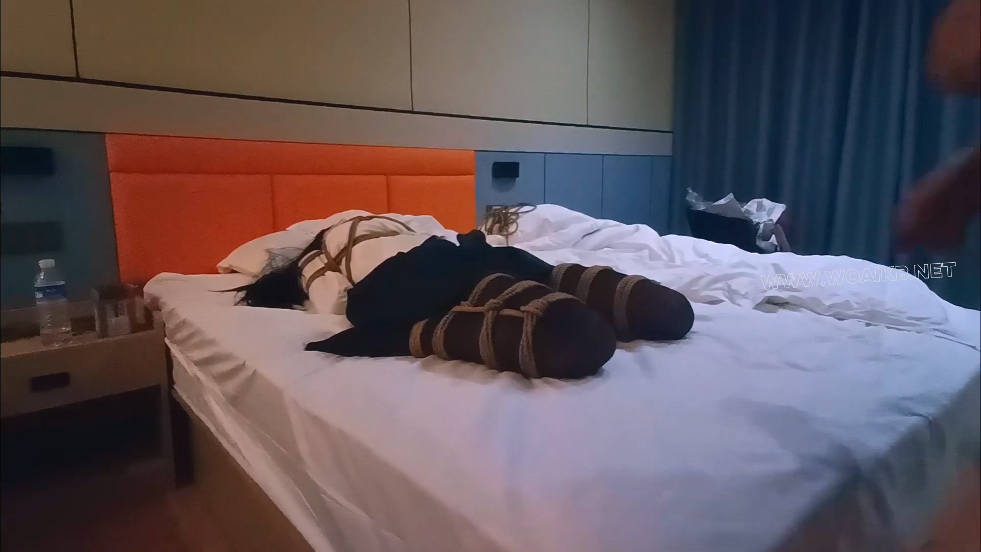 jk黑丝小M，海老缚+鸭子坐 预览图
