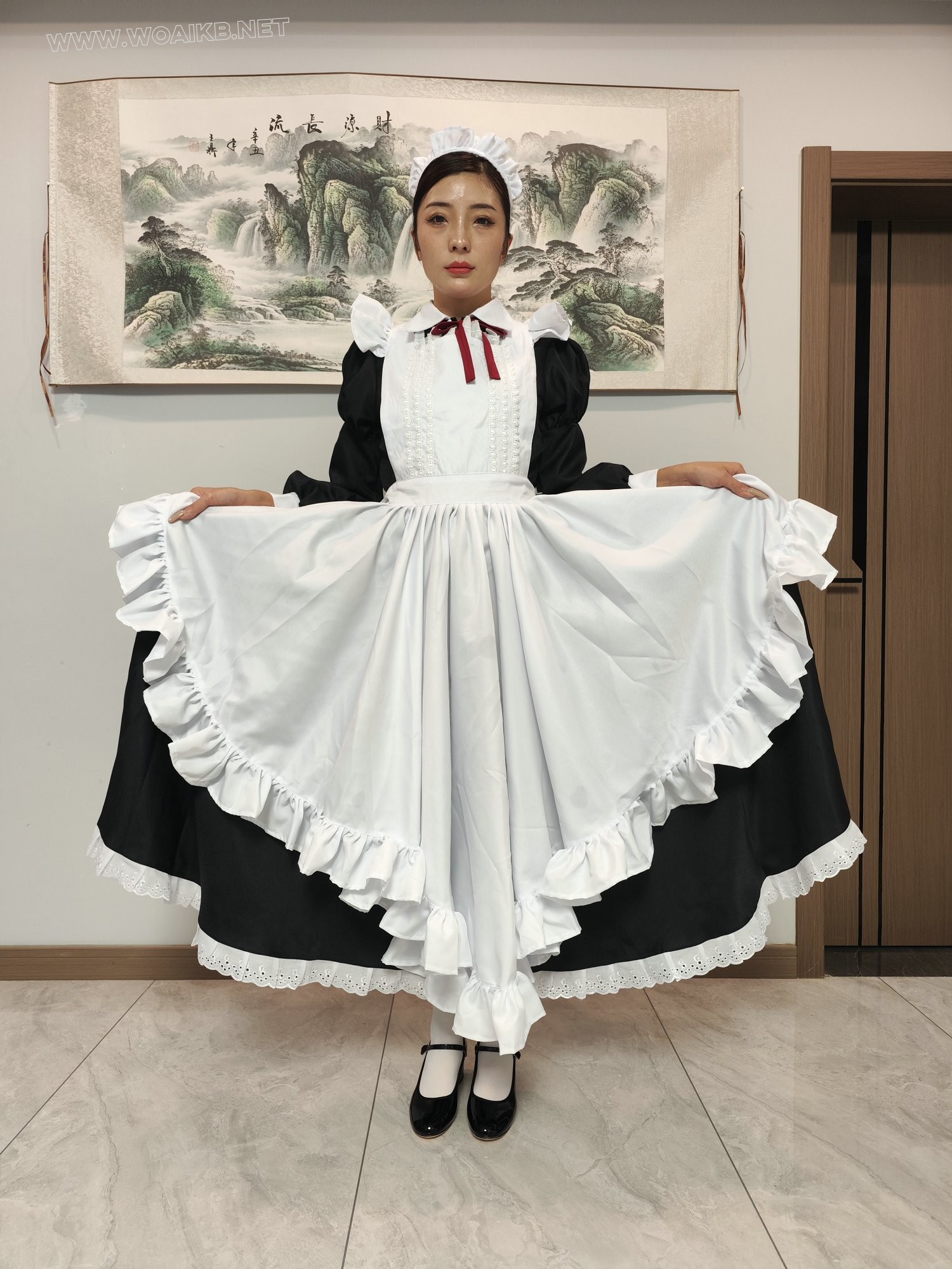 定拍佳佳-绑架人妻之白丝女仆 第二集上 预览图