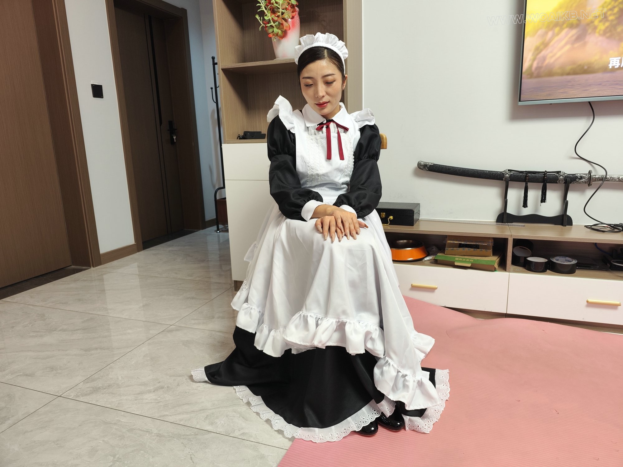 定拍佳佳-绑架人妻之白丝女仆 第二集上 预览图