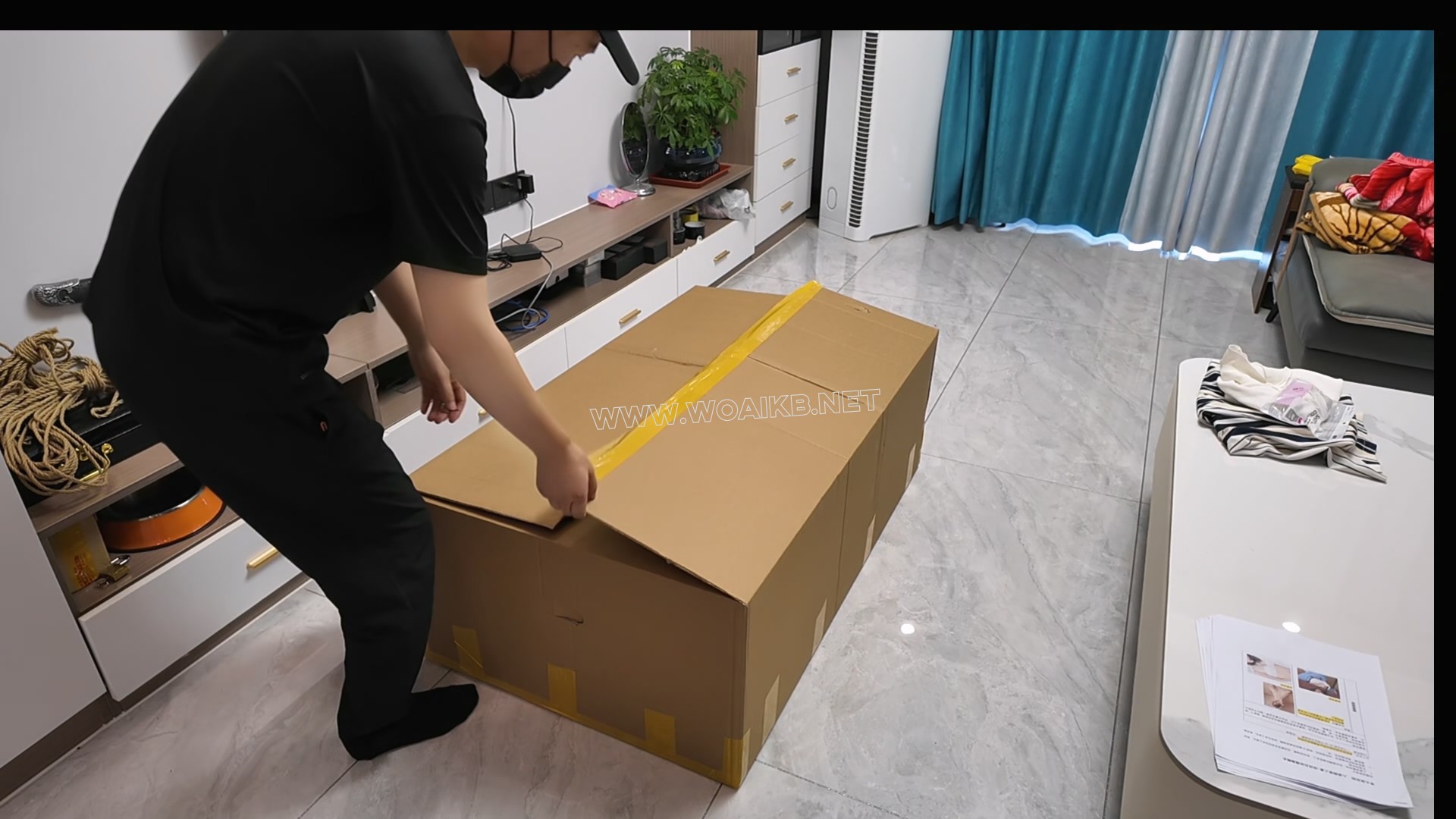定拍佳佳-绑架人妻之白丝女仆 第二集上 预览图