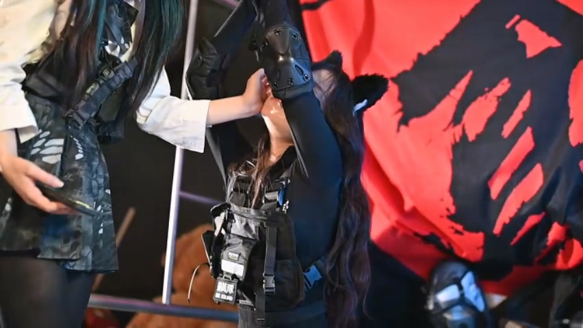 新人小王老师 某知名女主播的素人体验 无敌超绝战术娘 超美侧颜 氛围感 反差 双人 预览图