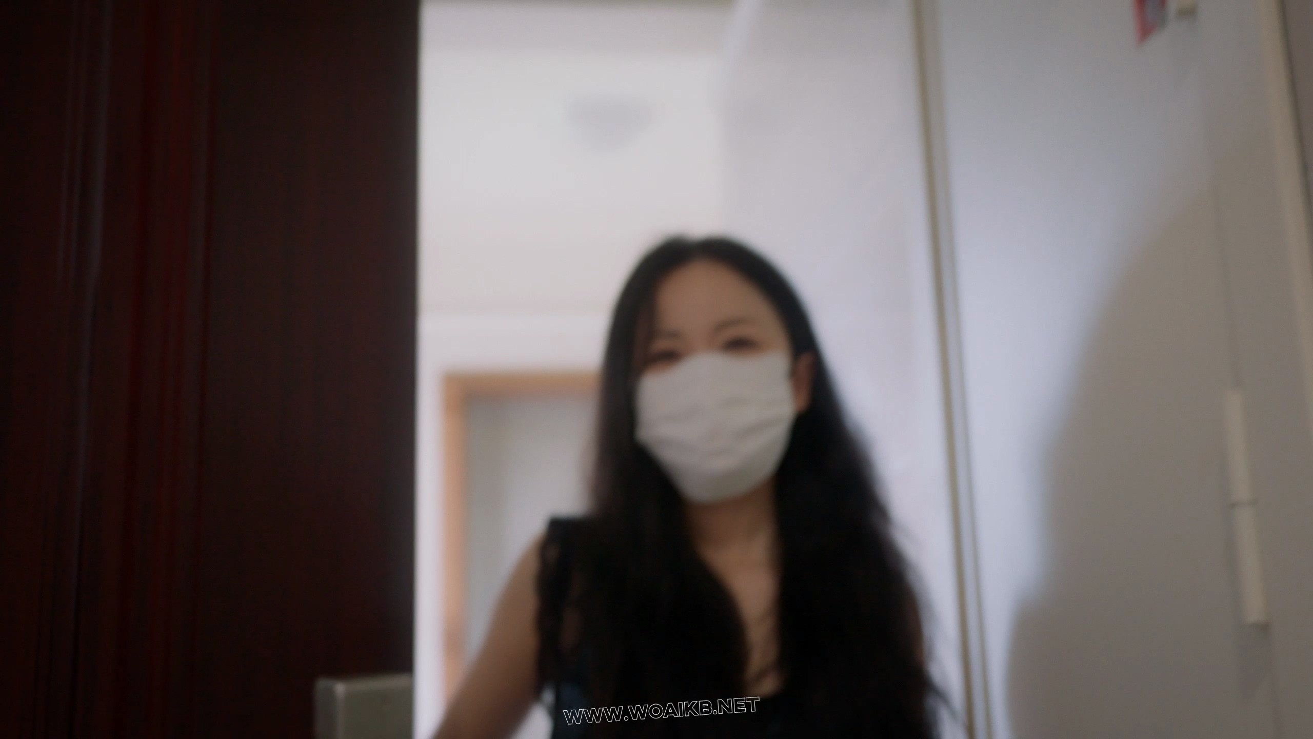 《在劫难逃》肉肉约见网友被下药昏迷，醒来发现被蒙眼+口球+脖圈套在笼子放置；落… 封面图