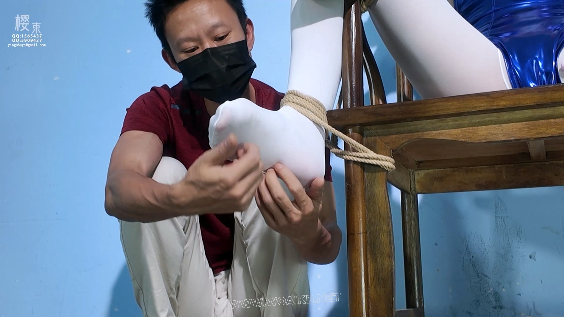 cos拉菲兔！可爱拉菲兔被捆绑椅子上疯狂挠痒痒！戴Y具口塞固定跳D强震强G！ 《逃跑 预览图