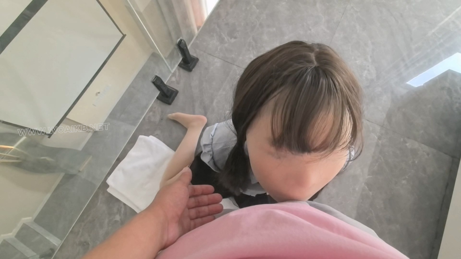 【她们的故事】双倍快乐 沐浴阳光 与主共虐一犬 电击内置震动强高 牵引 zentai女单 预览图