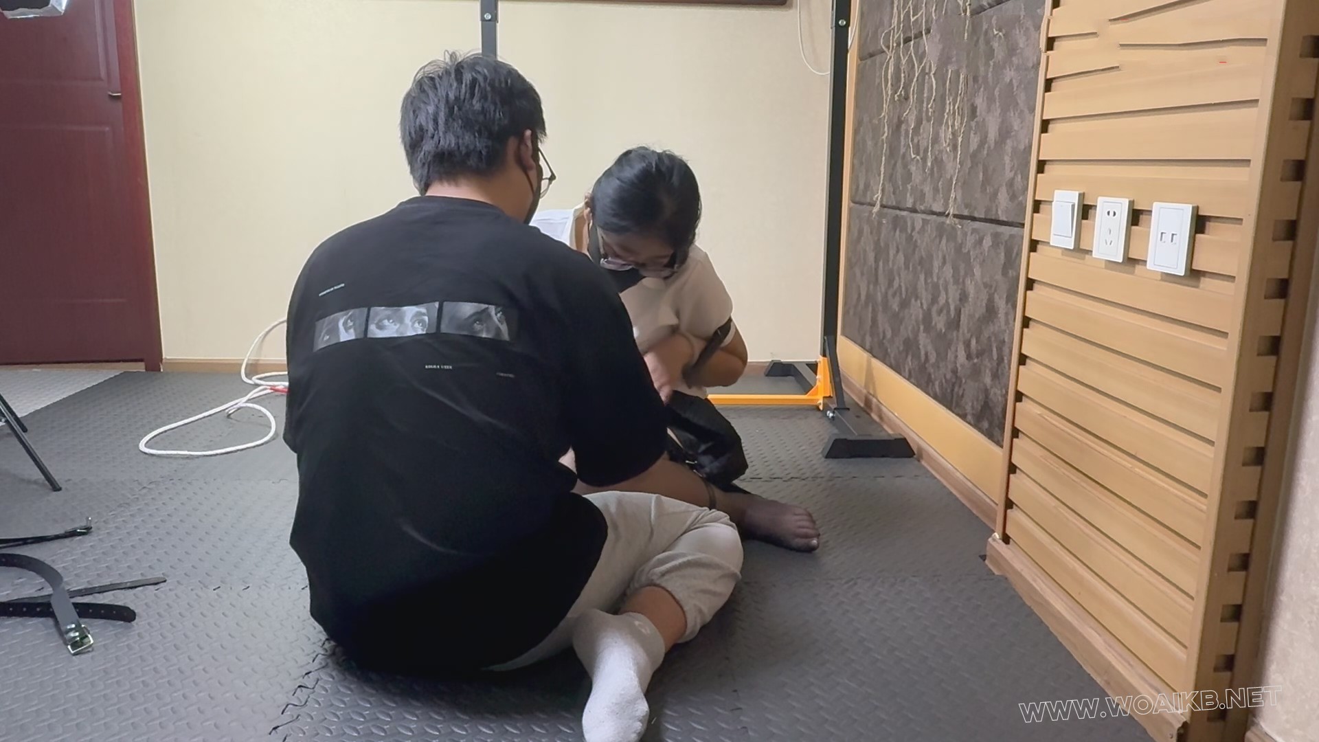 情趣店老板娘强制K9驯化震动调教SP肛勾爬行 彻底犬化 预览图