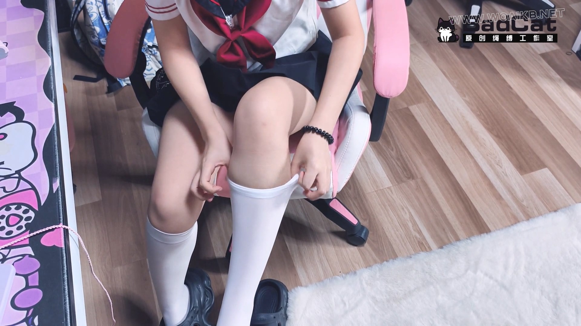 【剧情定拍 第一次被表哥塞内置玩具进身体】妹妹偷拿哥哥的钱去买皮肤 之后自愿被 预览图
