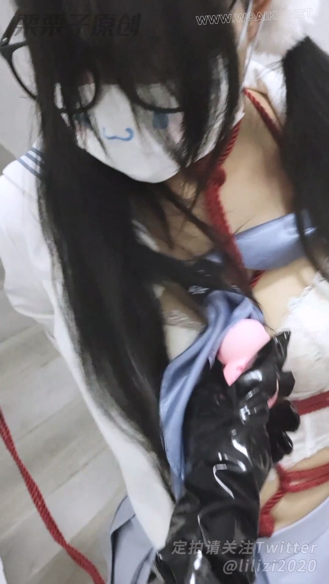 《沦为玩具的双马尾小M 04》 龟甲缚、快乐蛋调教、户外调教、楼梯间强高、楼梯间失 预览图