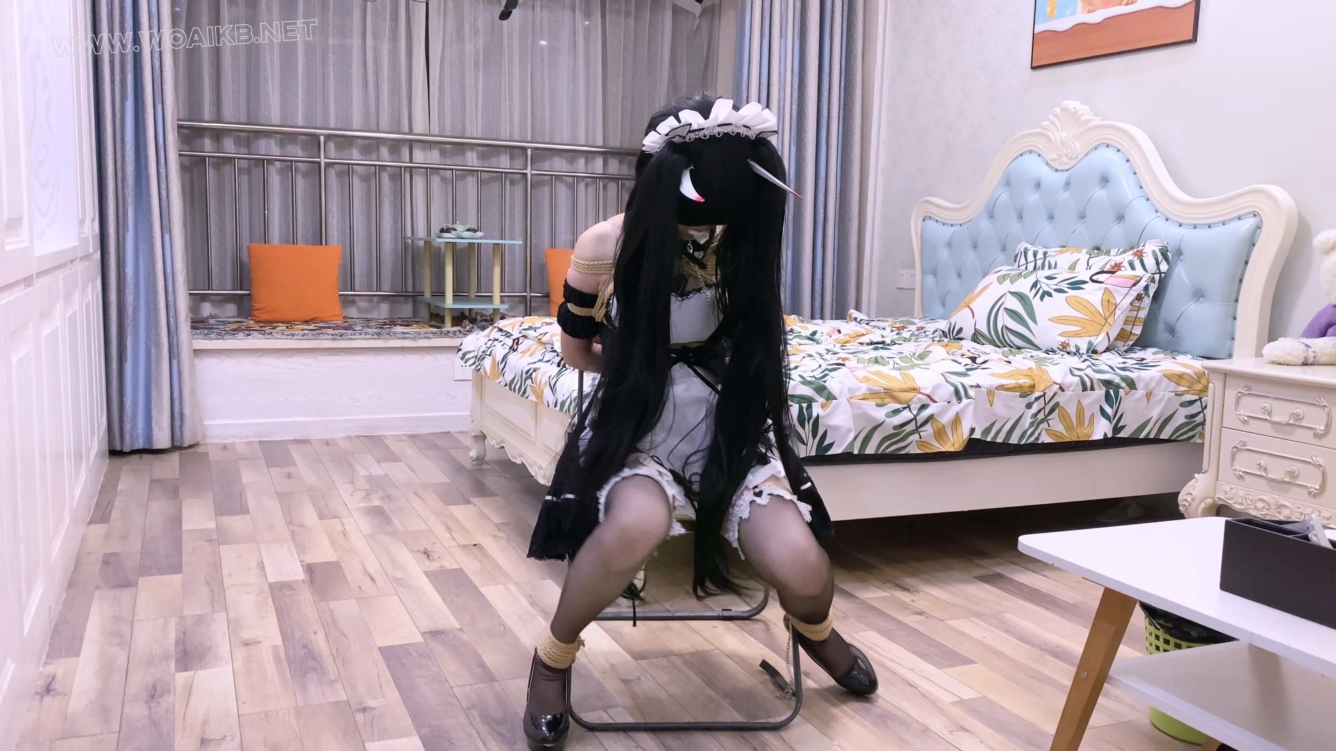《二次元少女系》-客户定拍-第三集-能代cos+被窝被绑+日式紧缚+胸缚+膝盖并腿缚连 预览图