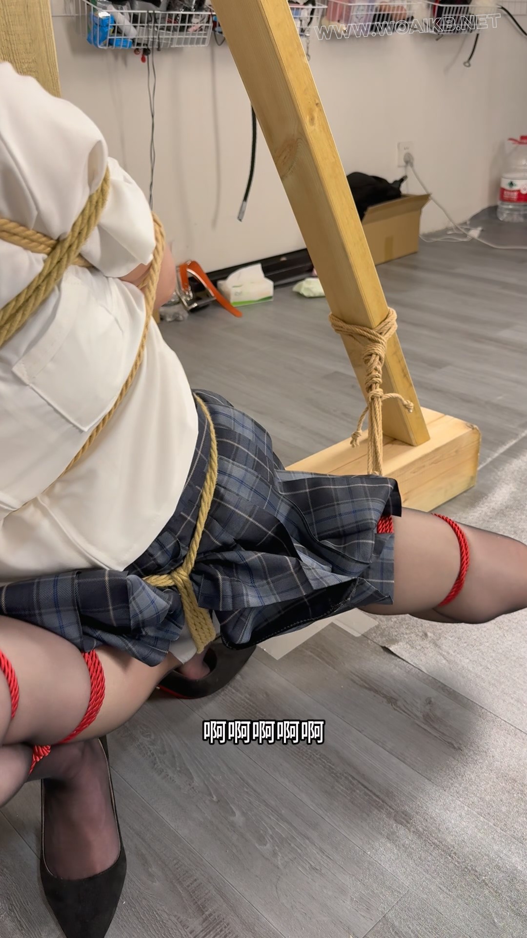 第三十七部 客户定拍 《欲望赌场》JK女赌徒 分腿强高 预览图