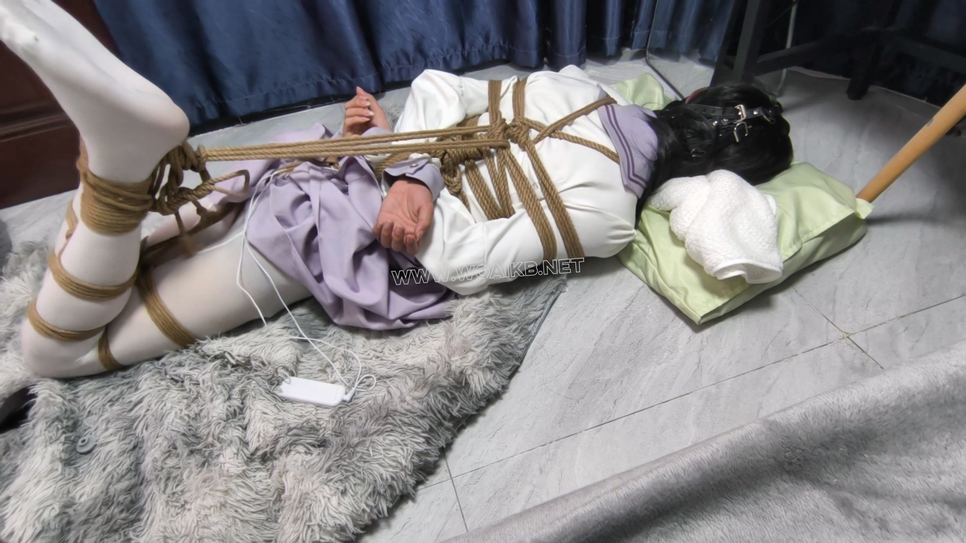 紫色蛋糕裙妹妹 预览图