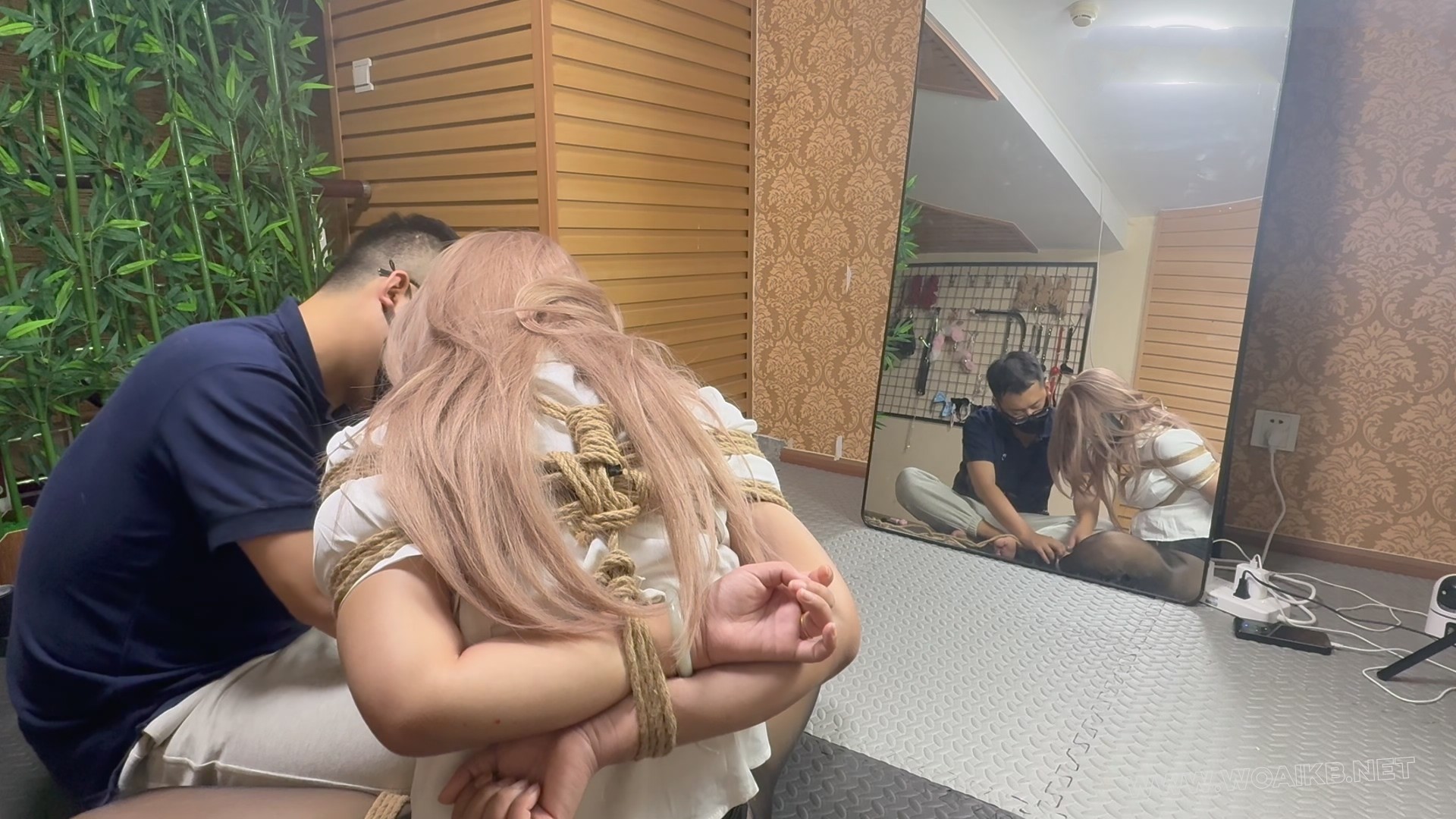 小美复刻动漫紧缚姿势挣扎调教口水直流震动JK黑丝 带捆绑过程 预览图