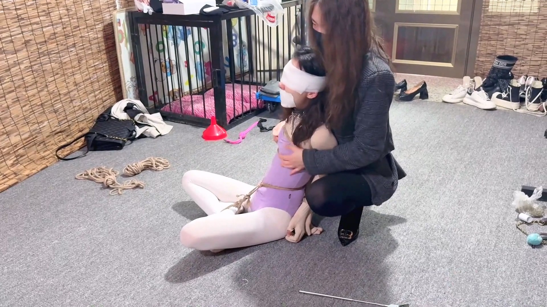 舞蹈女孩被强迫室外-前震后R-贞C锁 预览图