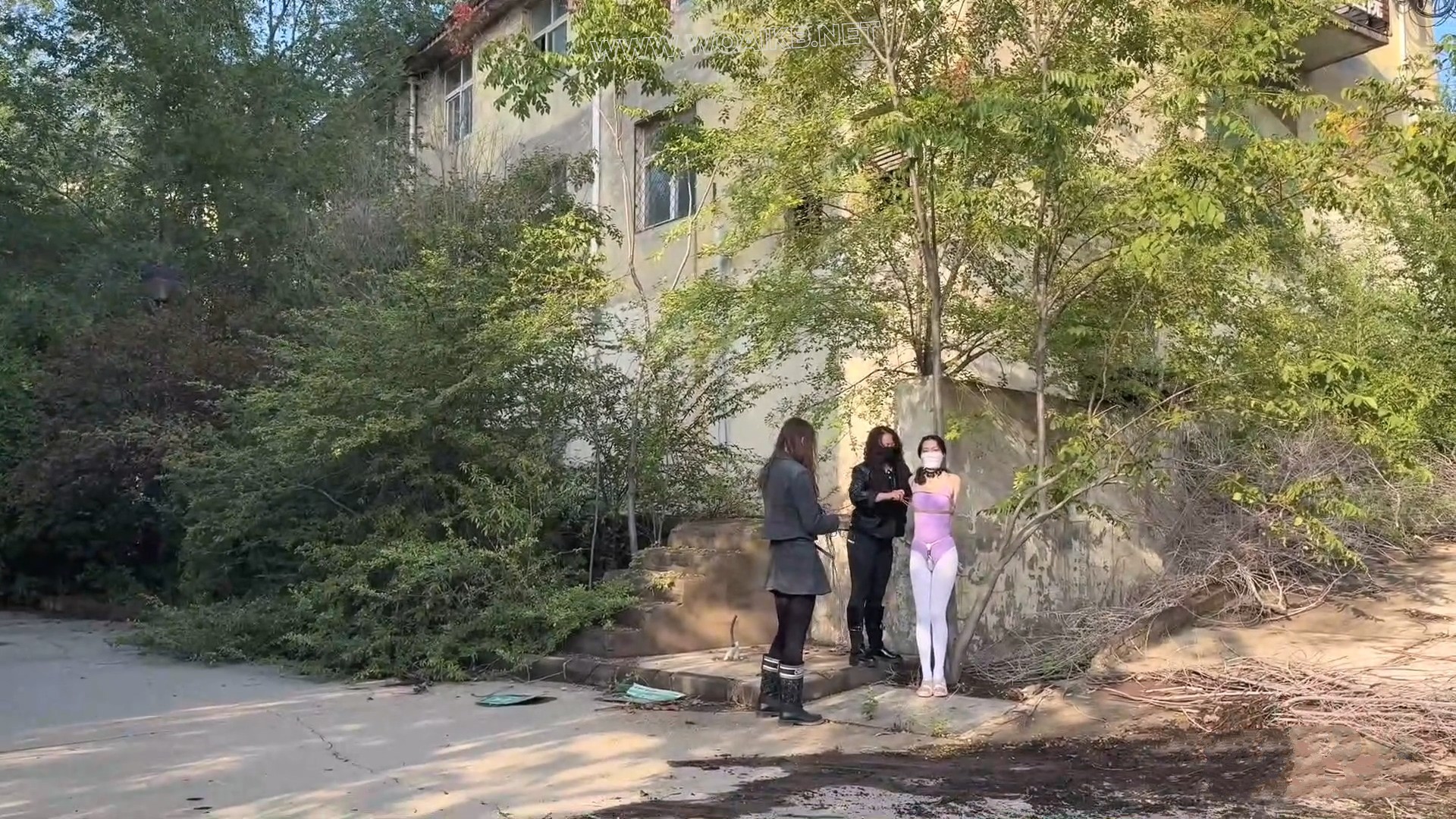 舞蹈女孩被强迫室外-前震后R-贞C锁 预览图
