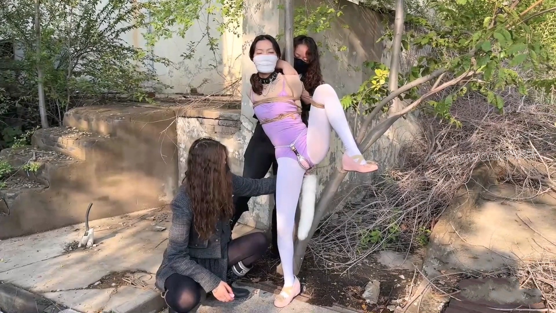 舞蹈女孩被强迫室外-前震后R-贞C锁 预览图