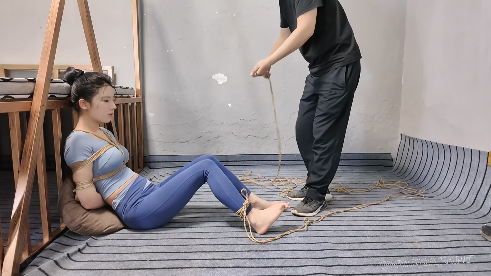 瑜伽教练遇险记二1 预览图