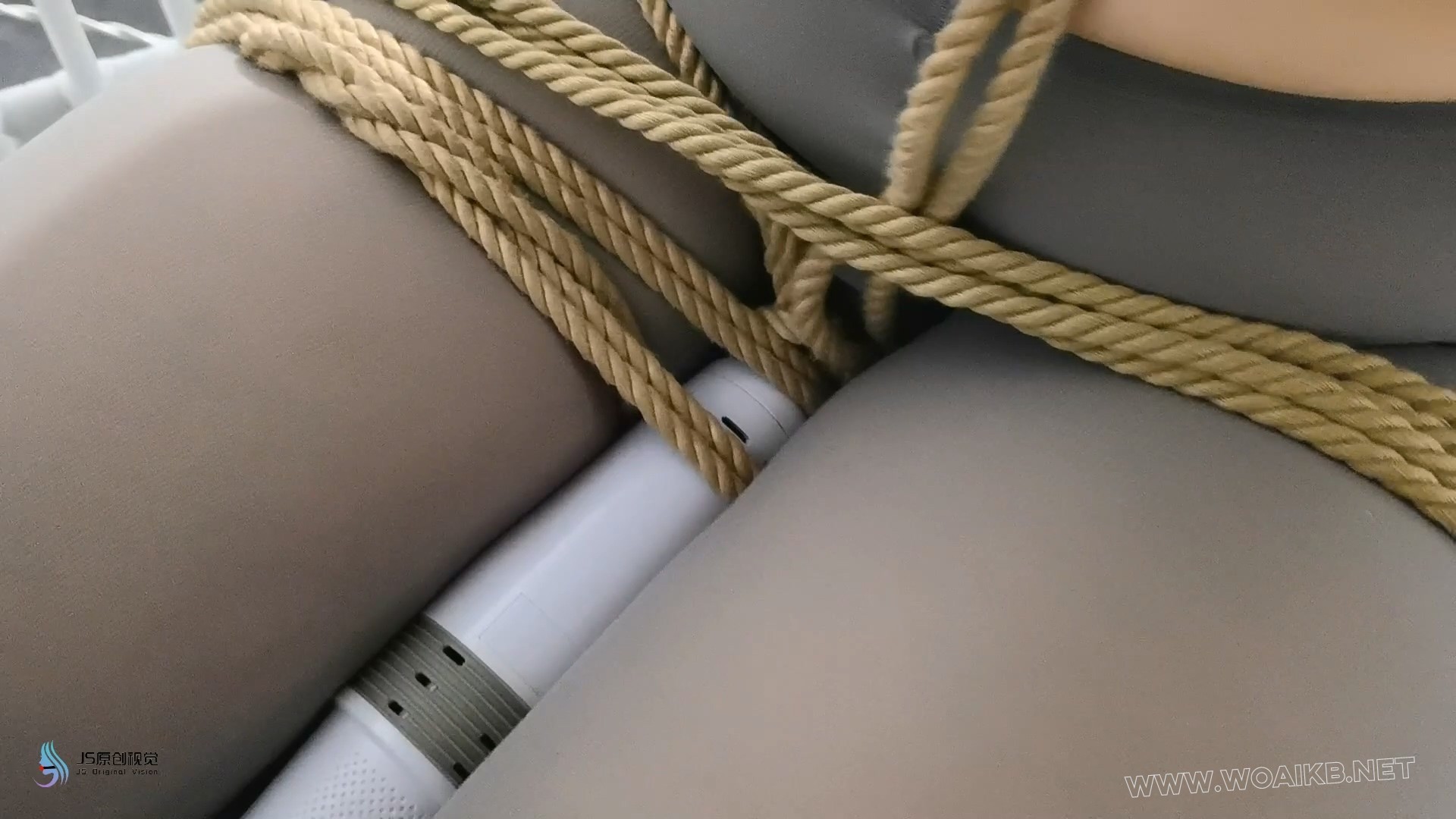 【欢娜】《绑架女医生》下-跪绑内衣原味堵嘴丝袜套头乳夹口罩棒棒刺激假杨口胶训练 预览图