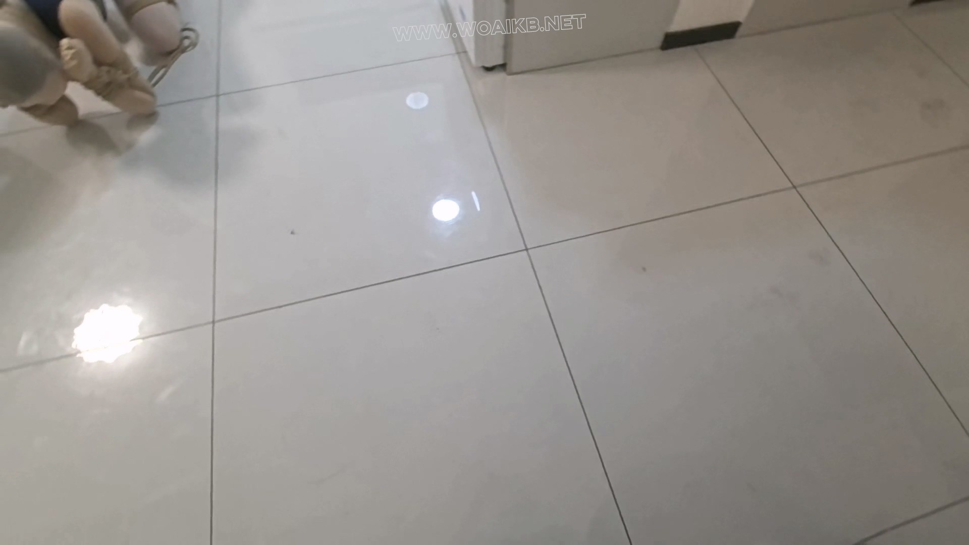 丝袜全包母狗奴性训练 .狗尾走起路来可以表达情绪 物件化家具放置训练 牵引 预览图