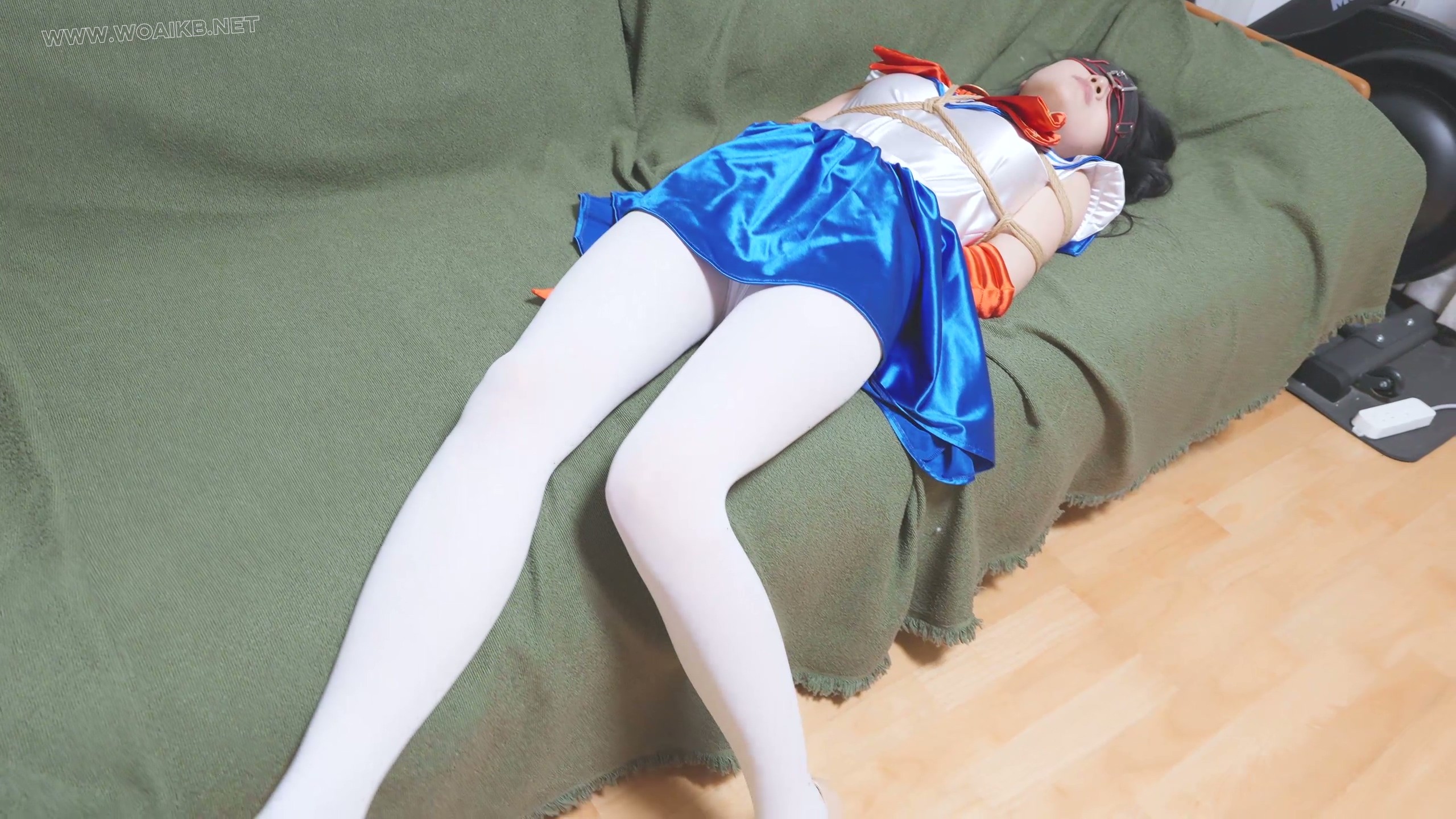 《女友游戏Ⅱ》女友硬要扮演成战败的女战士，昏迷中被放上刺激玩具，企图逃跑但又 预览图