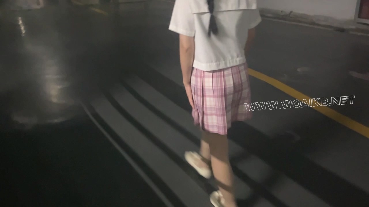【臭脚妹妹】【户外露出-羞耻心PLAY】【情趣内衣、肉丝、白丝、镣铐、捆绑、地库、 预览图