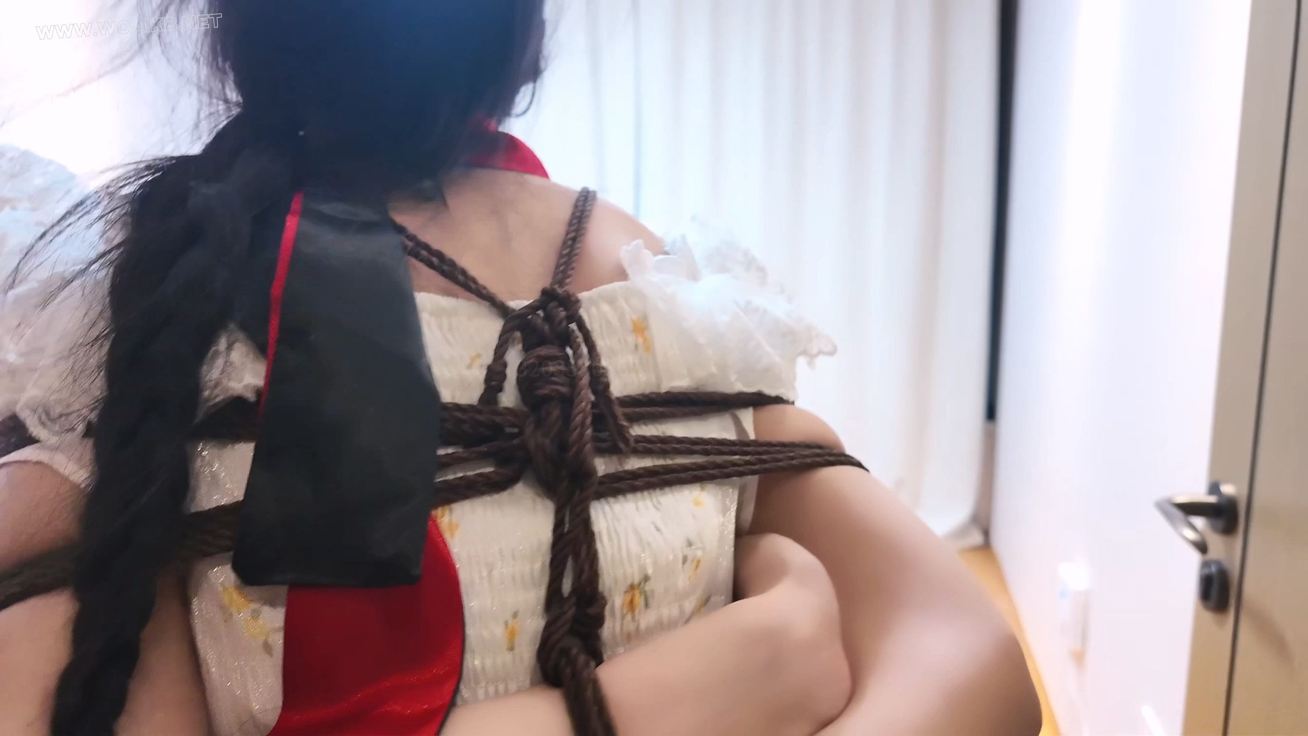 圈养临家少女1 被熟人强捆 挠痒 蒙眼 堵嘴 喂食最后再指奸墙高 预览图