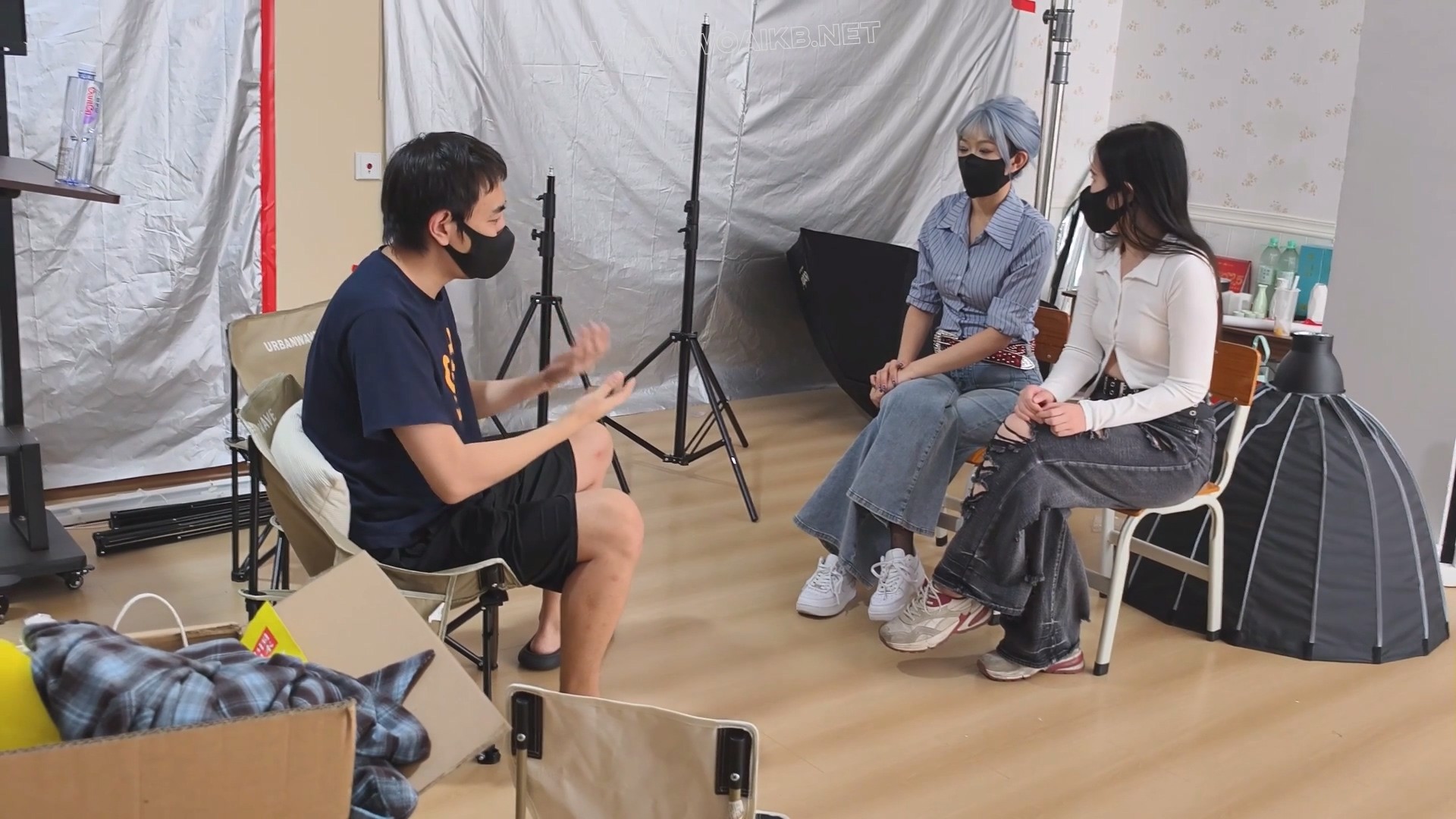 【妙妙被表哥调教的秘密 竟然被同班同学意外发现】双人大字捆绑 紧缚 吊绑 皮带抽 预览图