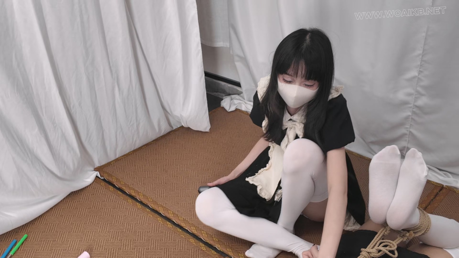 厚白过膝袜双女仆TK！新人加入！腿控百合福利+筋膜枪+揉胸+蛇缚+驷马TK 预览图