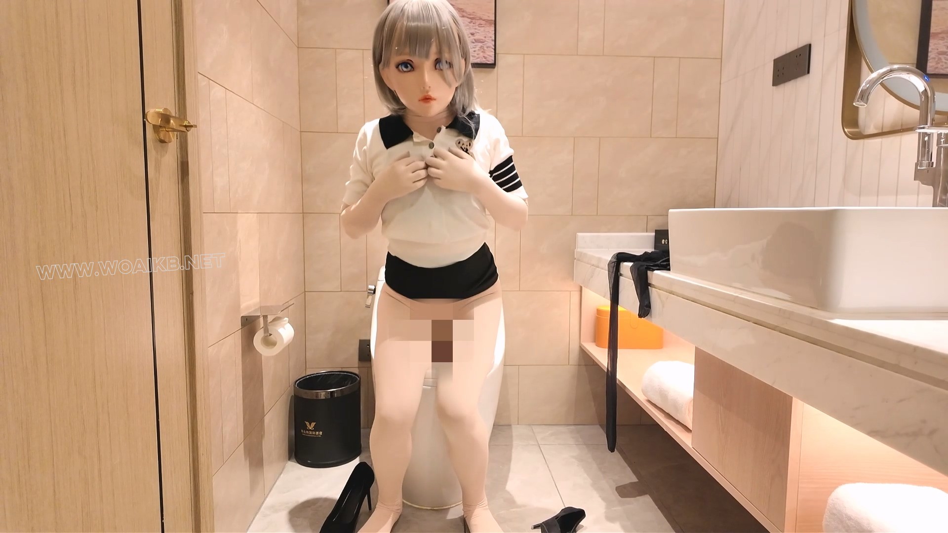 可爱的女生是个kig爱好者 kigurumi+zentai+丝袜+ZW+肉棒座入+高朝喘息 预览图