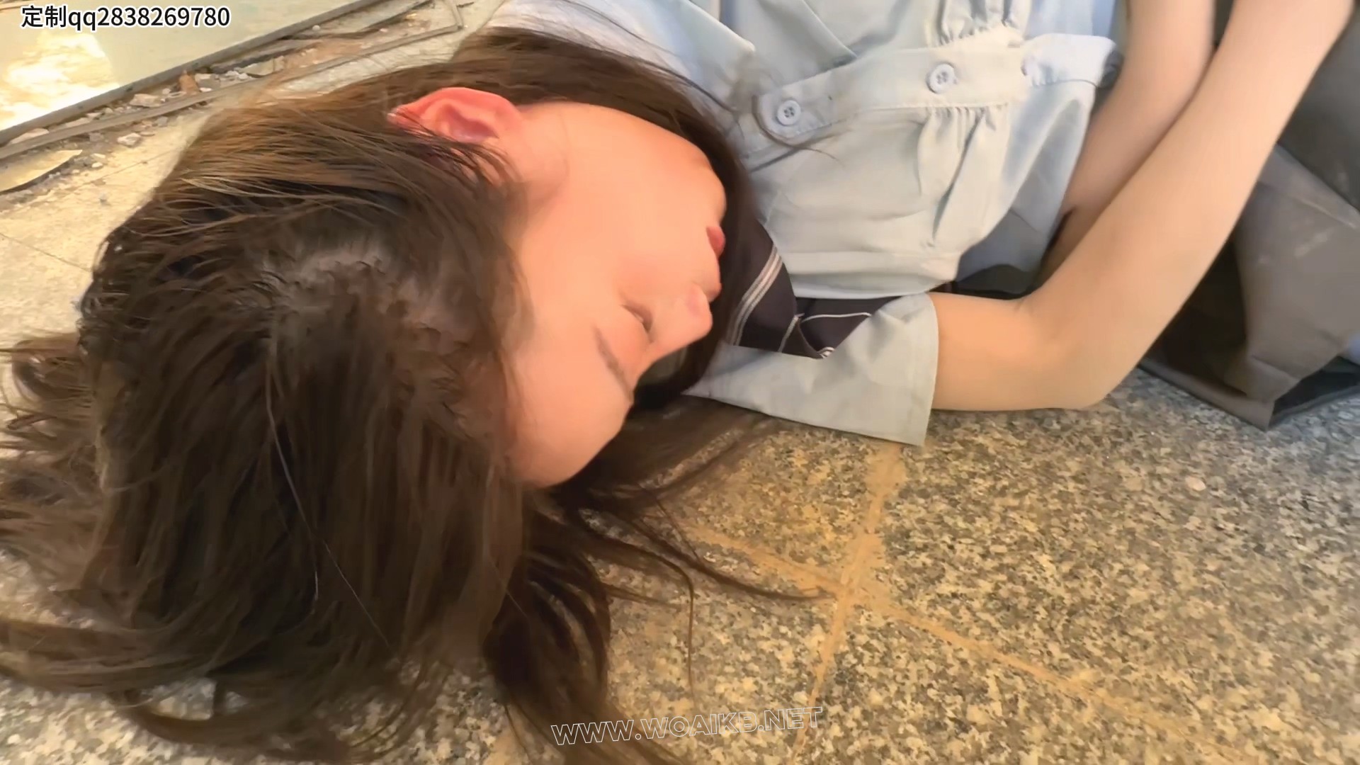 白丝女裸足独身入废墟 废墟潜入 预览图