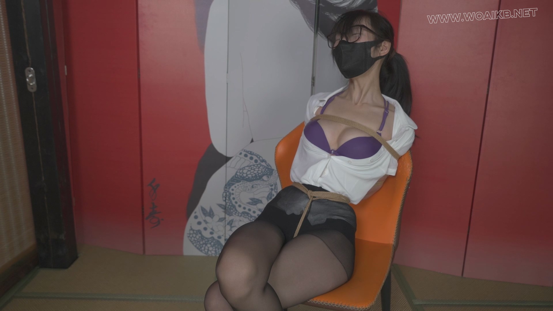 嗷嗷-后手观音紧缚，股绳麻花腿憋尿失败版！ 预览图