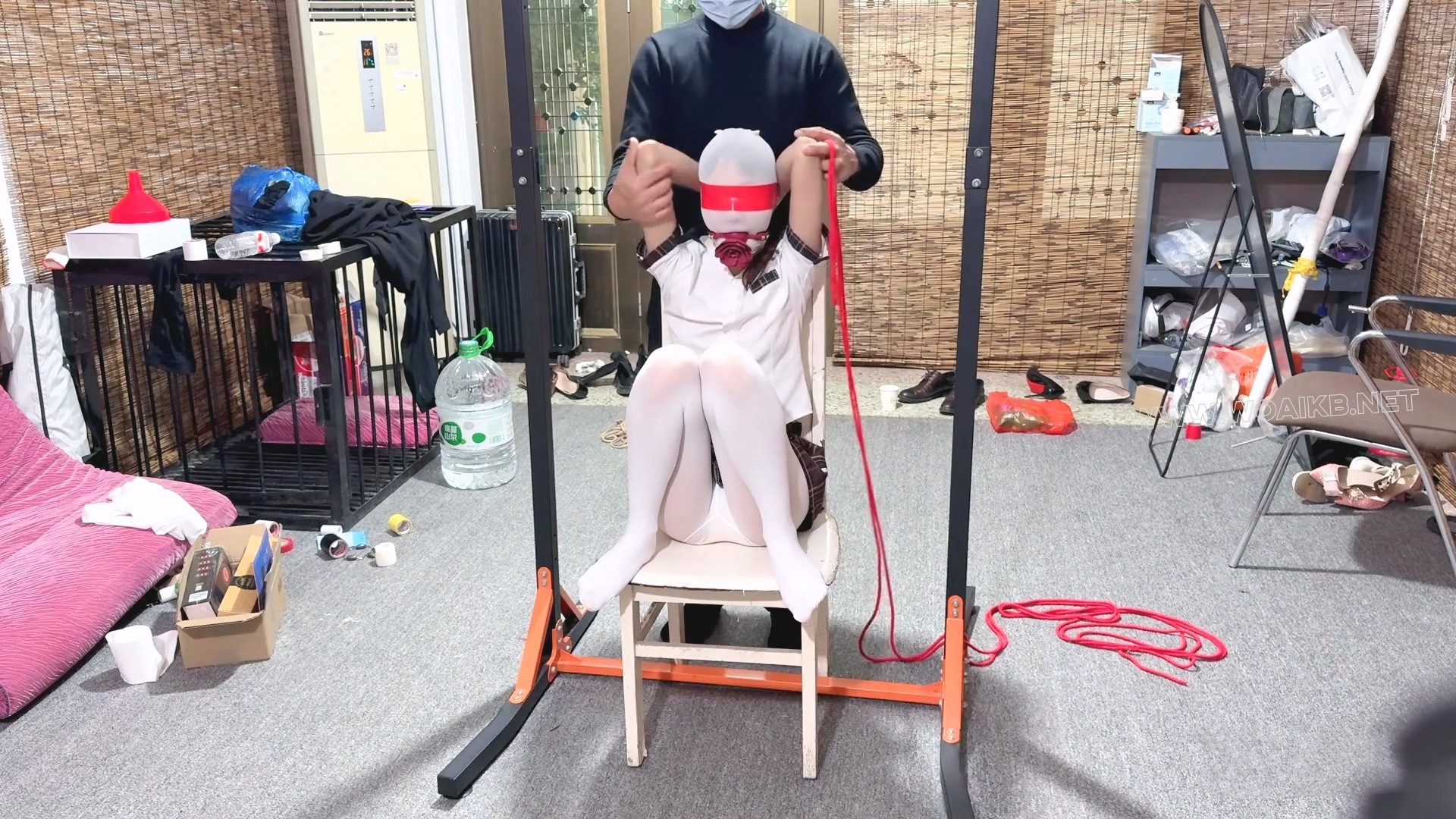 调教敏感小学生妹（无内衣） 预览图