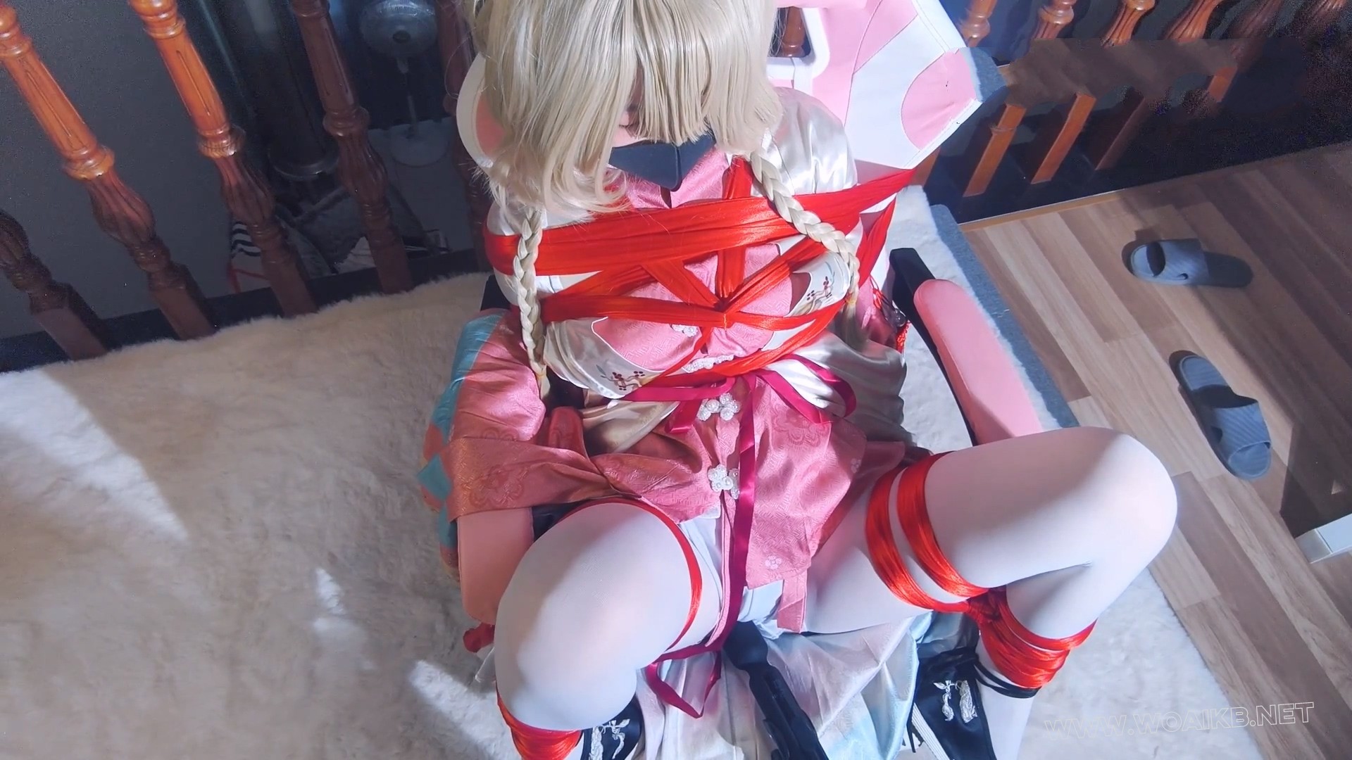 【重返未来1999 【苏芙比】 汉服cos】红色丝绸紧缚 挣扎 棒棒强制高潮 羞辱 预览图