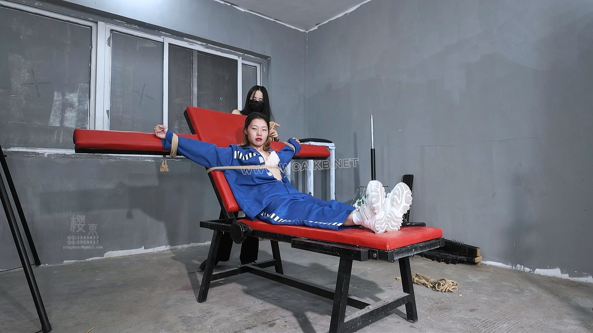 老虎凳上审讯犯人扒衣穿贞C裤！狂挠脚心和腋下！电击鞭打折磨！棒棒跳D刺激羞耻G潮... 预览图