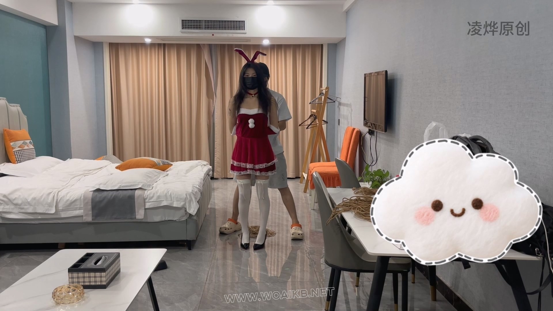 新模瑶瑶体验(圣诞礼服+白色长筒袜+高跟+捆绑+挣扎） 预览图