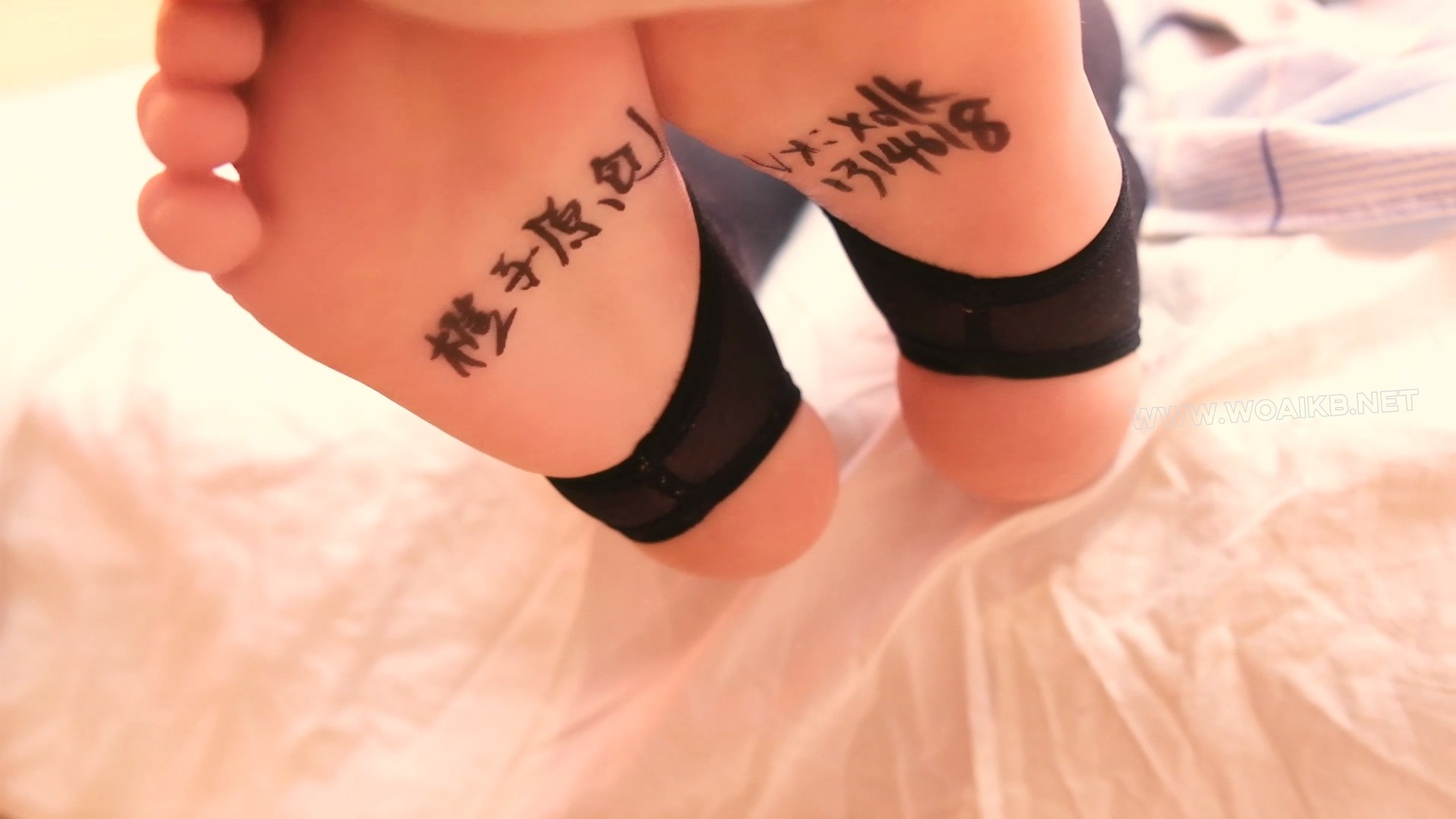 踩脚黑丝妹子TK，捆绑挣扎 预览图