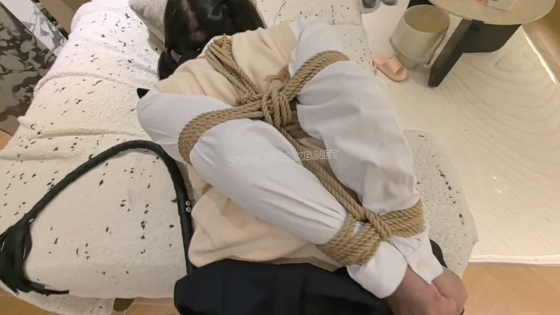 【麻衣学姐历险记】欧式直臂 SP 抽B虐Y 大号口球释放口水 后入QJ 双层zentai＋双层... 预览图