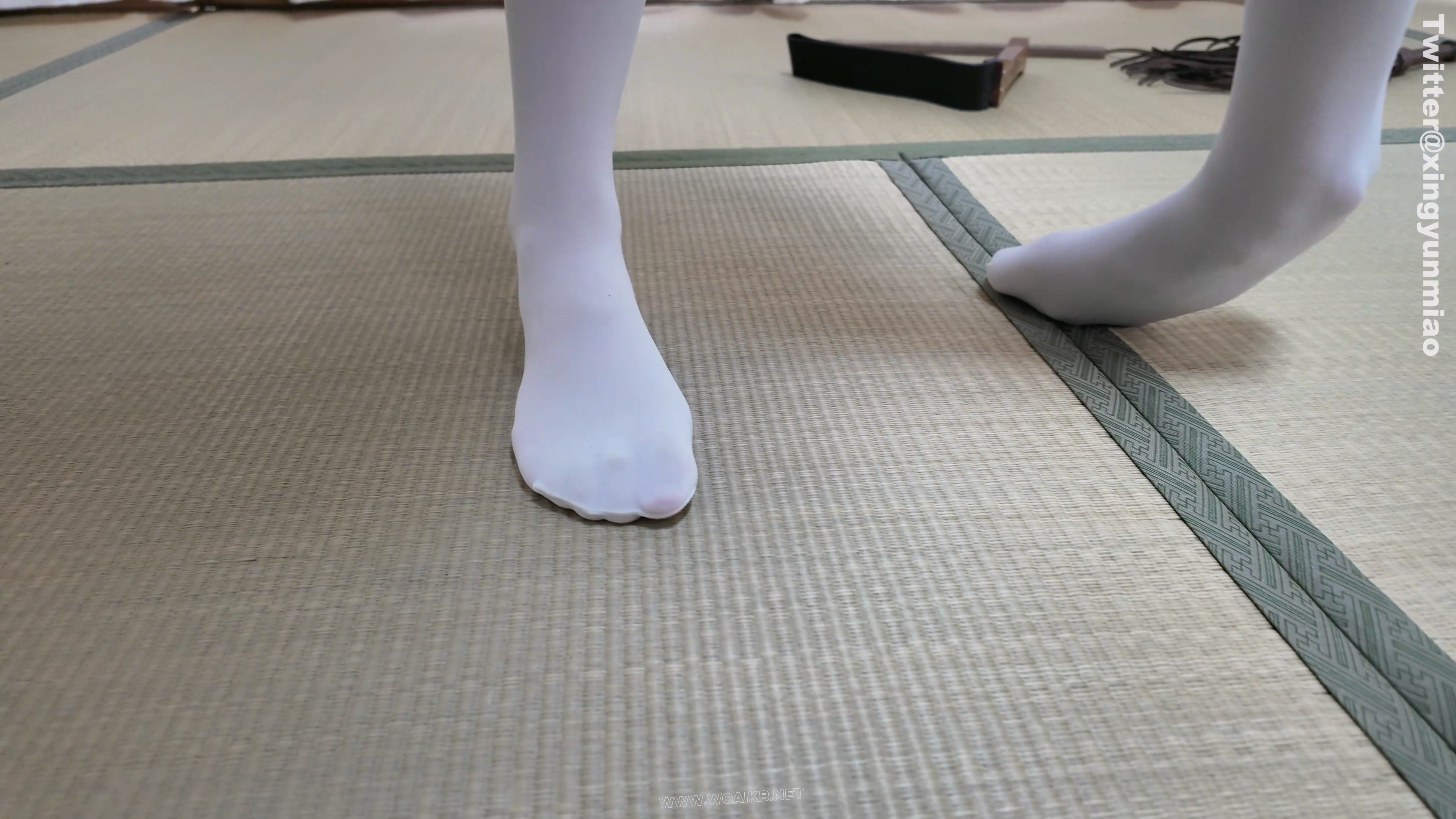 【潼潼】潼潼的客串作品，绷带握拳包裹，股绳半吊SP、三种不同的工具对潼潼屁屁输... 预览图