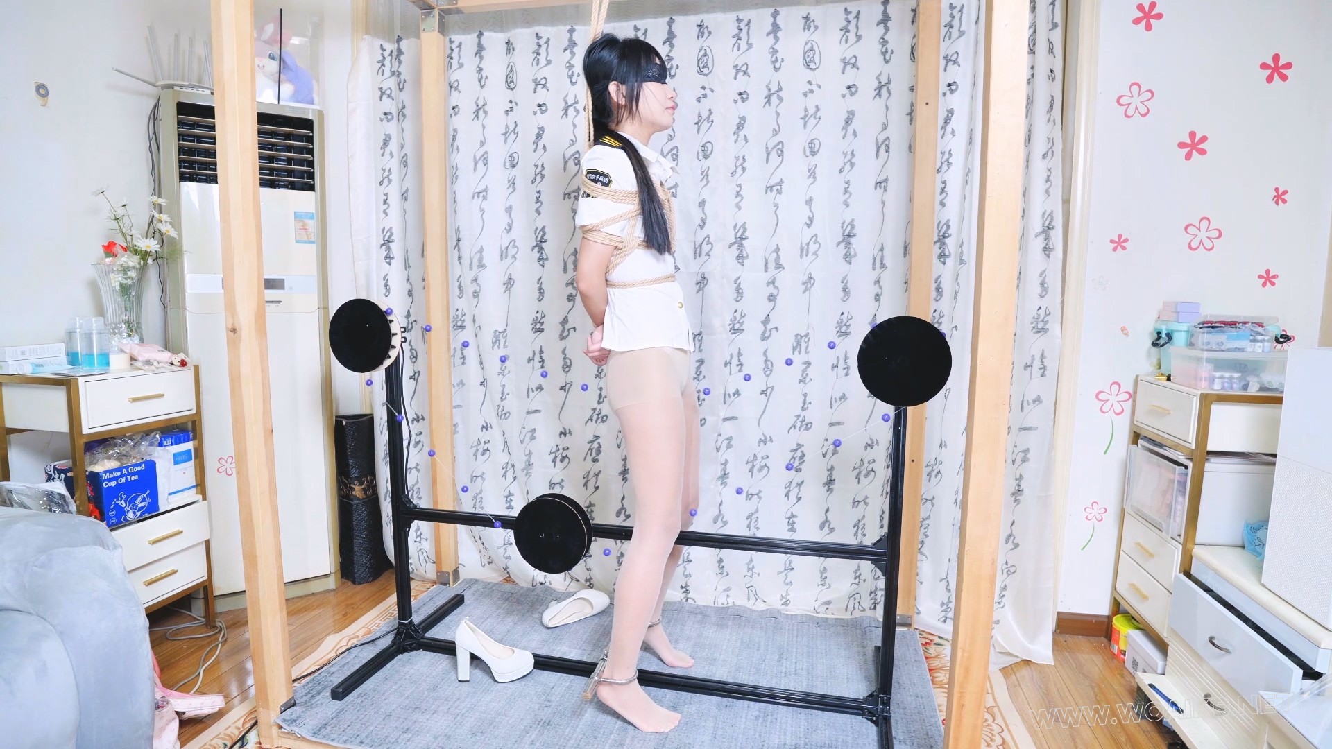 定拍之女搜查官调教地狱，摩擦↓体+踮脚+M开腿+吸吮+穿戴式玩具 预览图