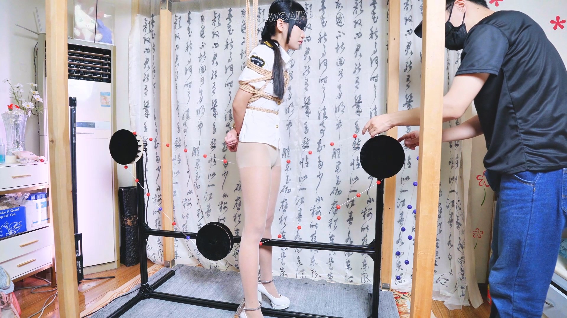 定拍之女搜查官调教地狱，摩擦↓体+踮脚+M开腿+吸吮+穿戴式玩具 预览图