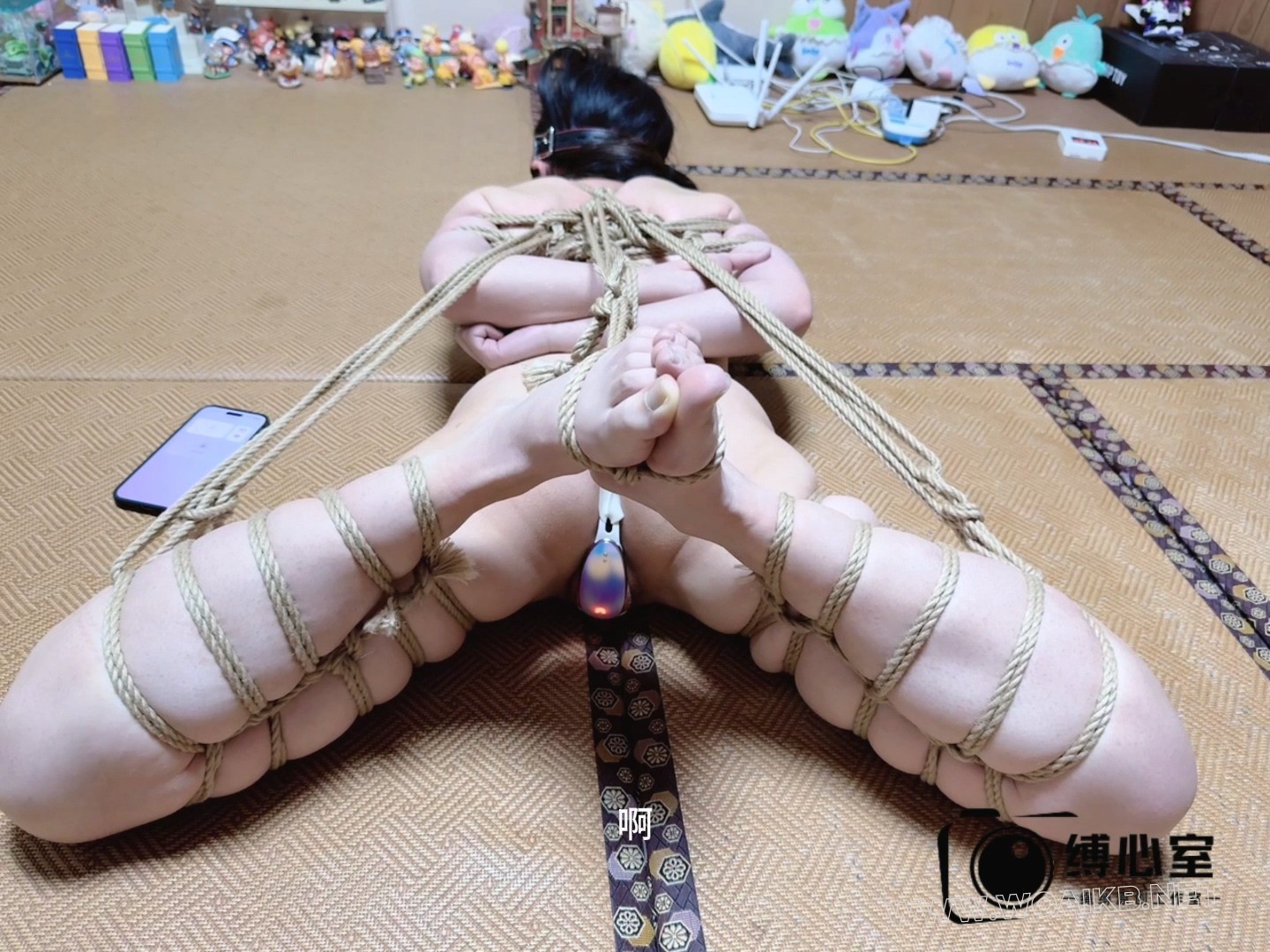 可爱女学生体验啵啵贝，秒C神器，超长时长失控模式。驷马紧缚，完全无力挣扎，只能... 预览图