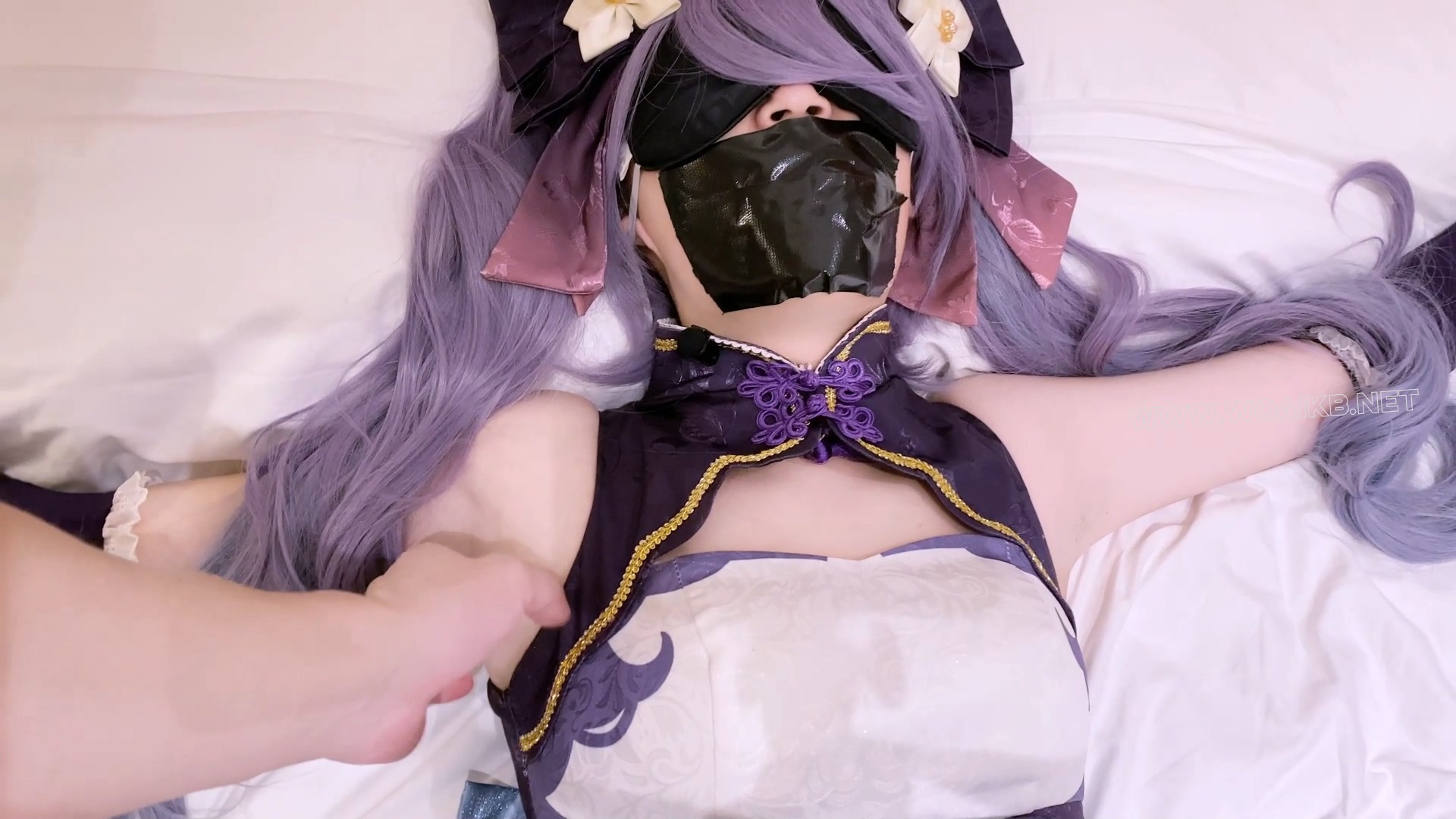 《吃鱼的喵》-客户定拍-第十五集-刻晴同人旗袍cos+入室绑架+日式紧缚+胸缚+强制蟹... 预览图