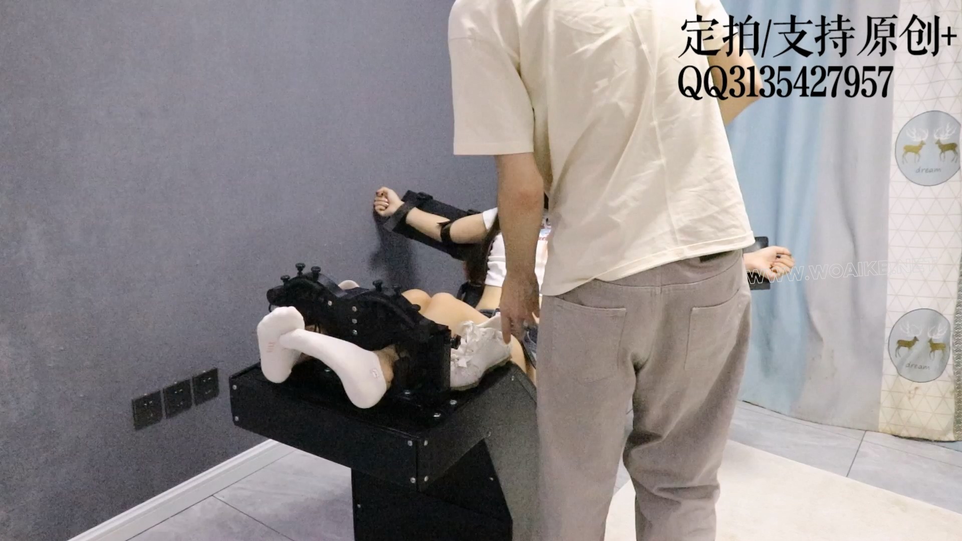兼职少女试镜记录（上）-扎马步抚摸、重刑床TK、鞭打、 虐腹、气味责、鞋袜气味呼控 预览图