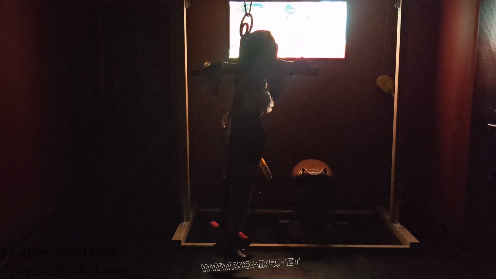 [汤圆]犯禁修女的折磨 十字架吊缚+按摩棒折磨+鞭打+束缚分腿椅 预览图
