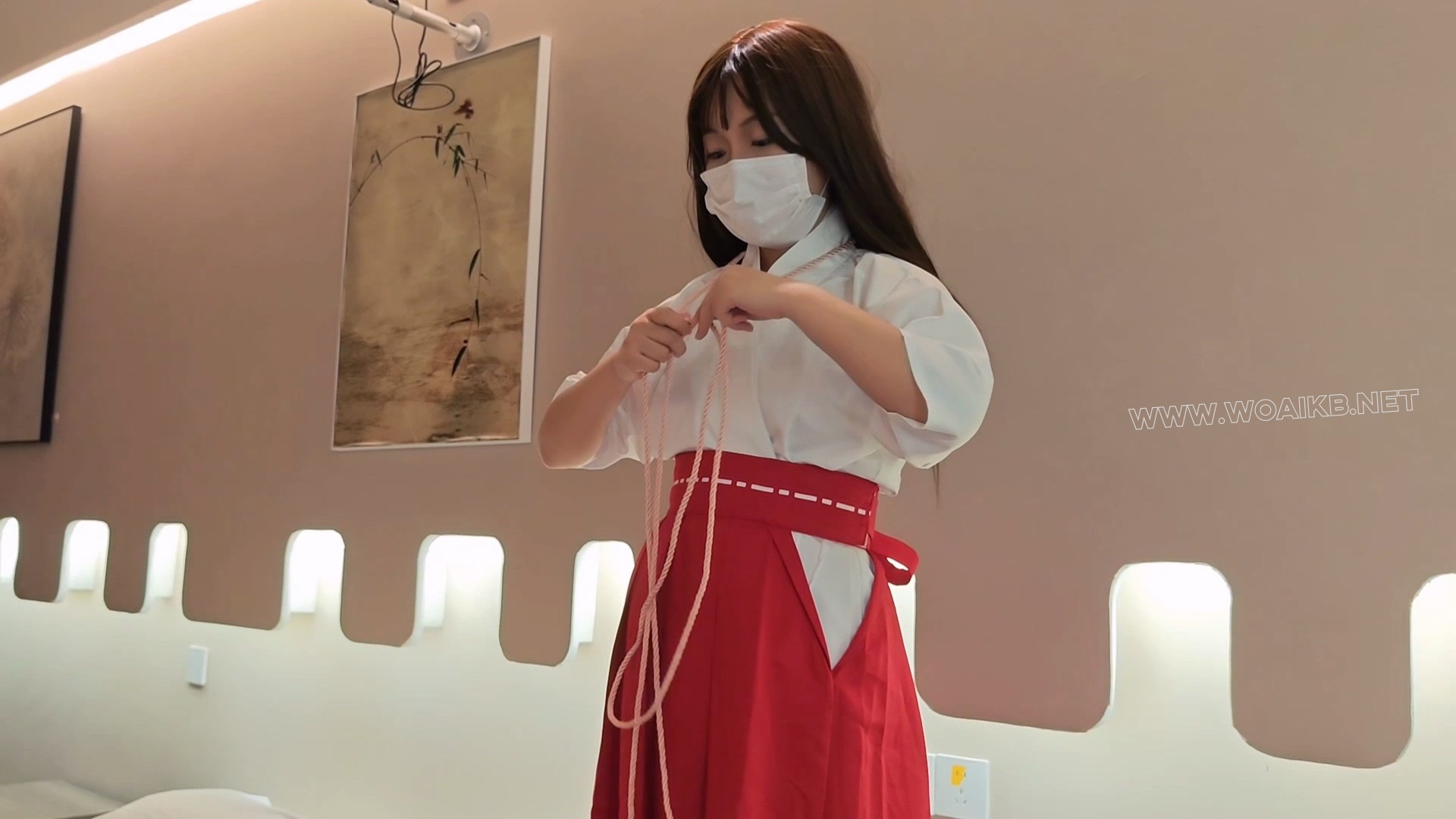 苏苏_惩戒巫女 镣铐，龟甲，跳d跪爬，吊手tk，sp，胶带m腿 预览图