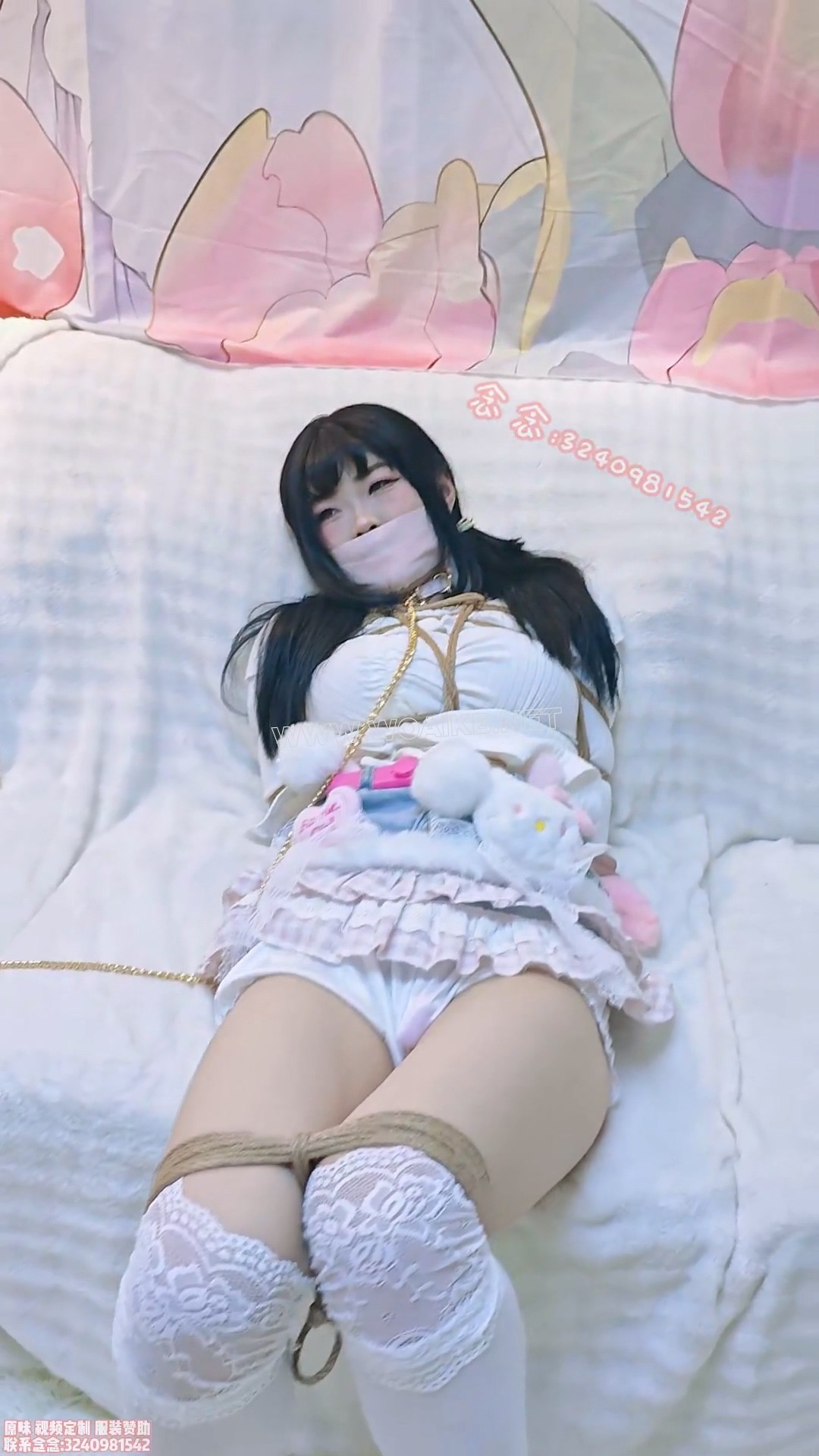 【念念】白靴过膝袜 td放置挣扎 封嘴绑膝盖 鸭子坐 项圈牵引走路 预览图