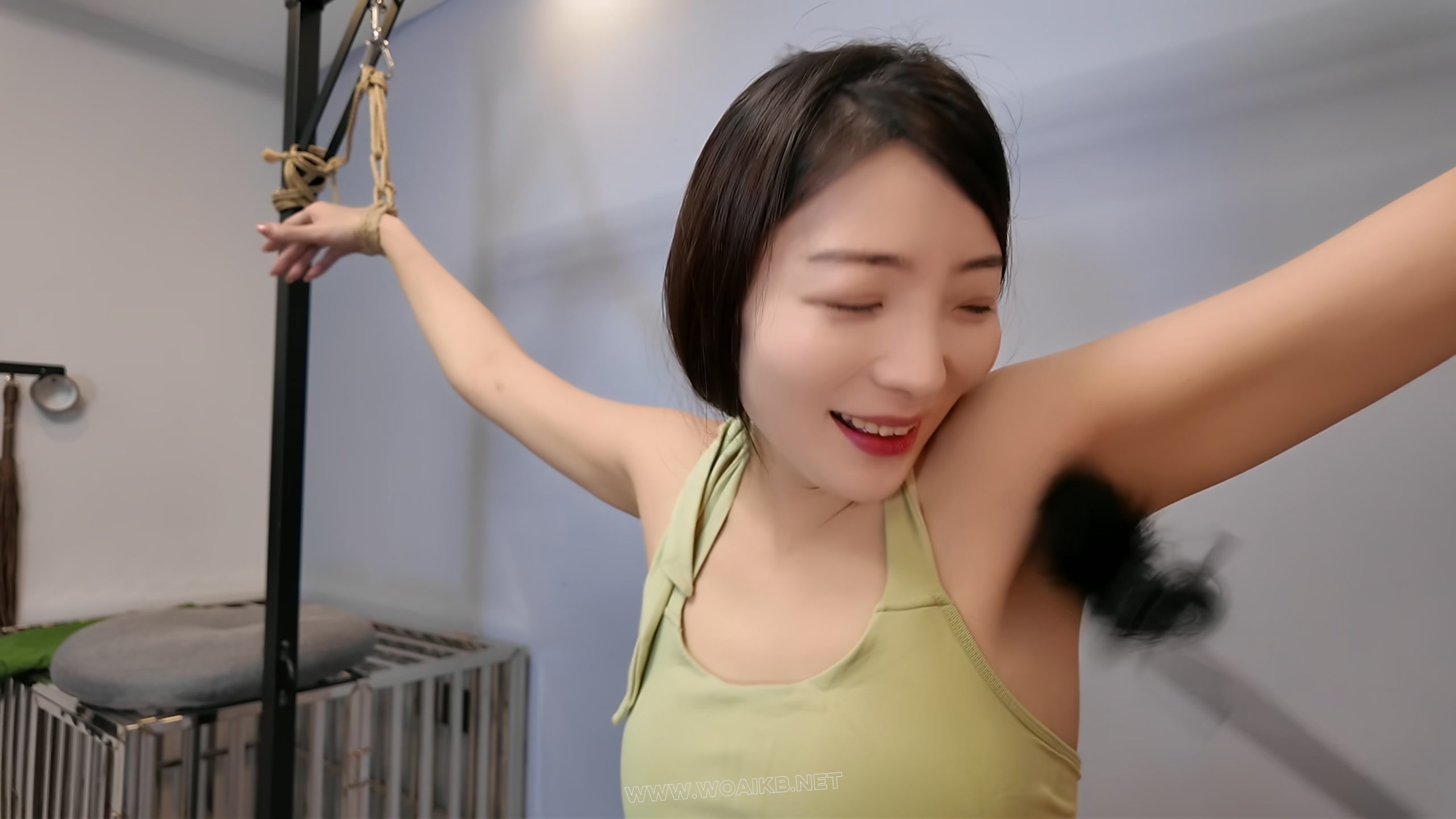 痒刑逼供之佳佳1 预览图