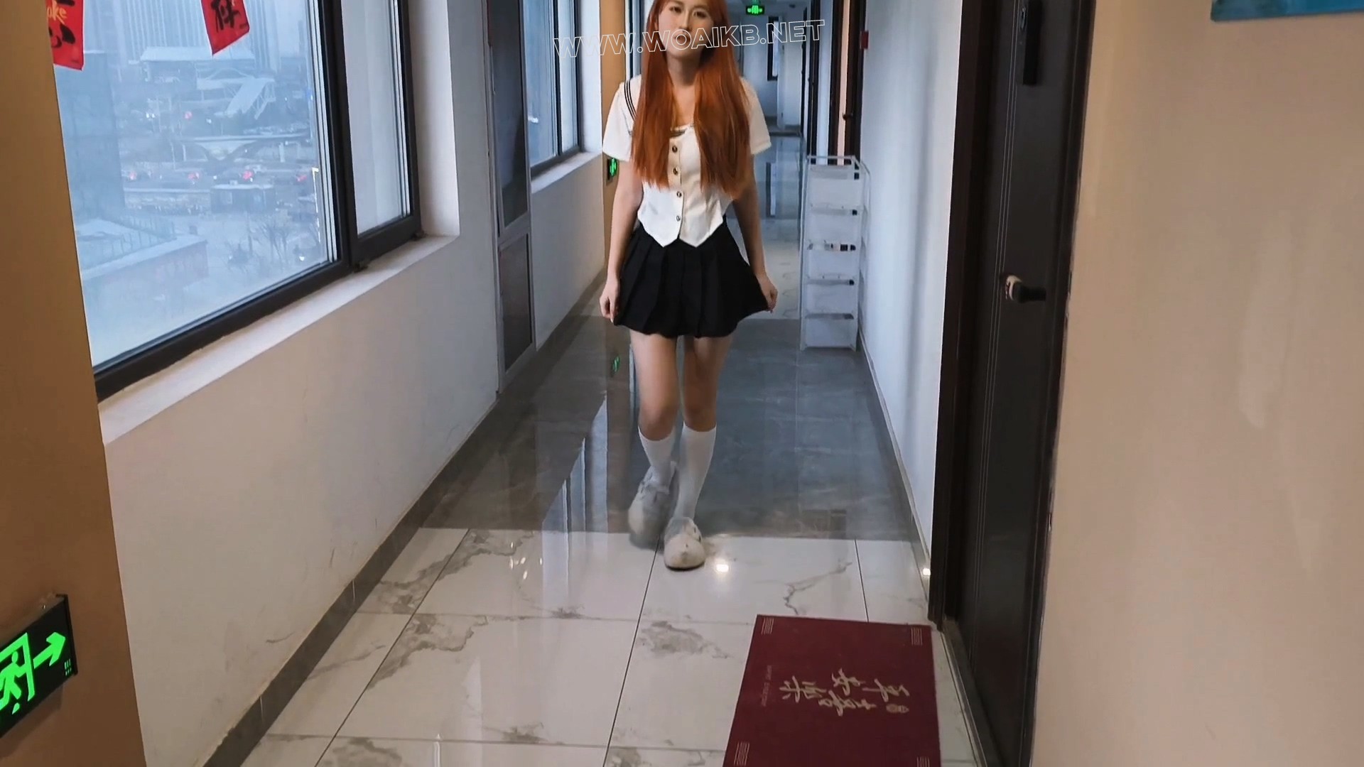 女主下班回家 殊不知早被暗恋的小偷布置好~《潜入》白棉袜 紧缚日式 驷马 口球... 预览图